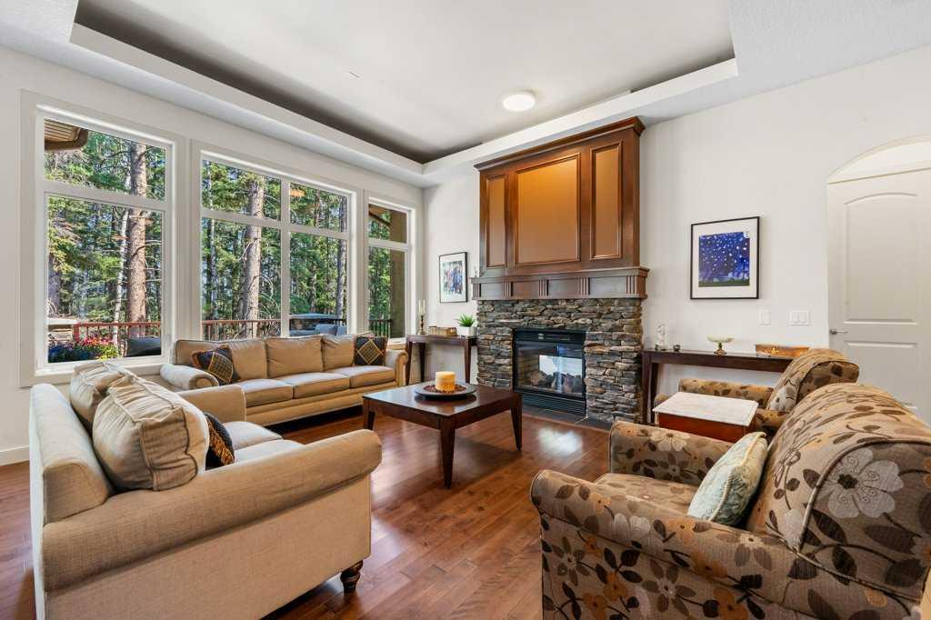 170 Hawk's Landing Drive, Priddis Greens, Alberta T0L1W0 Sold History