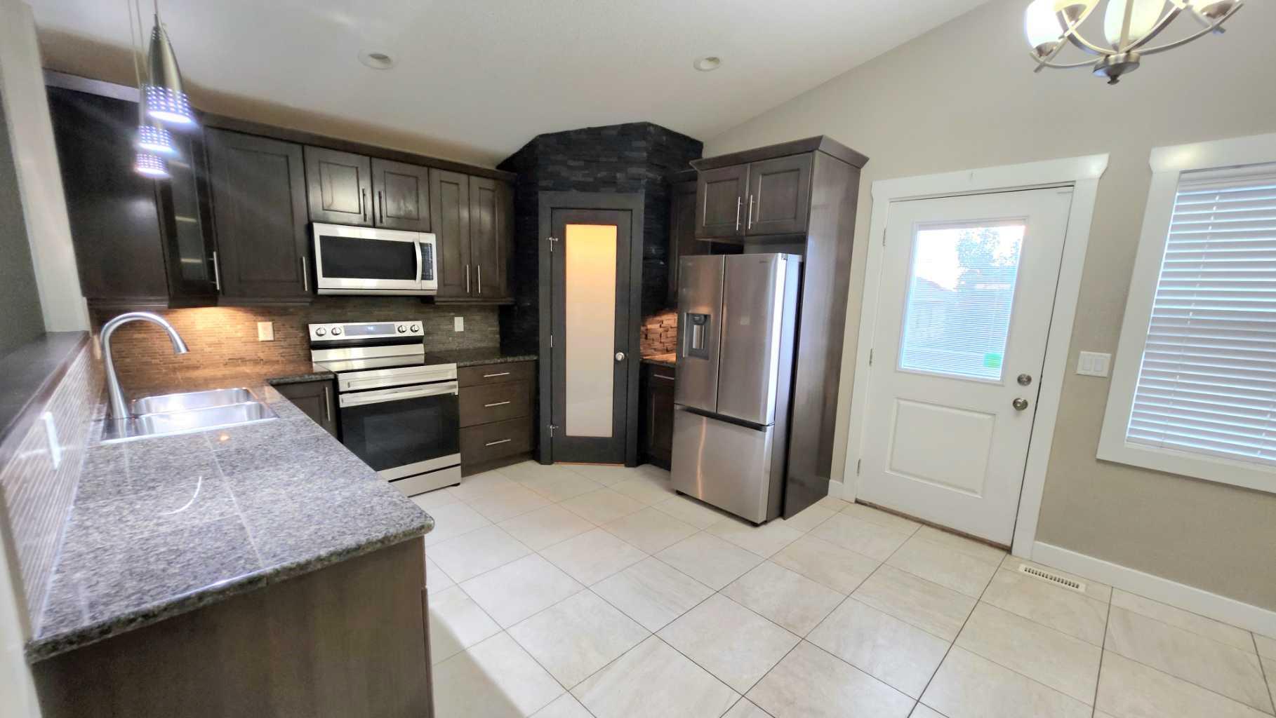 6910 115A Street, Grande Prairie, Alberta T8W0H7 For Sale HouseSigma