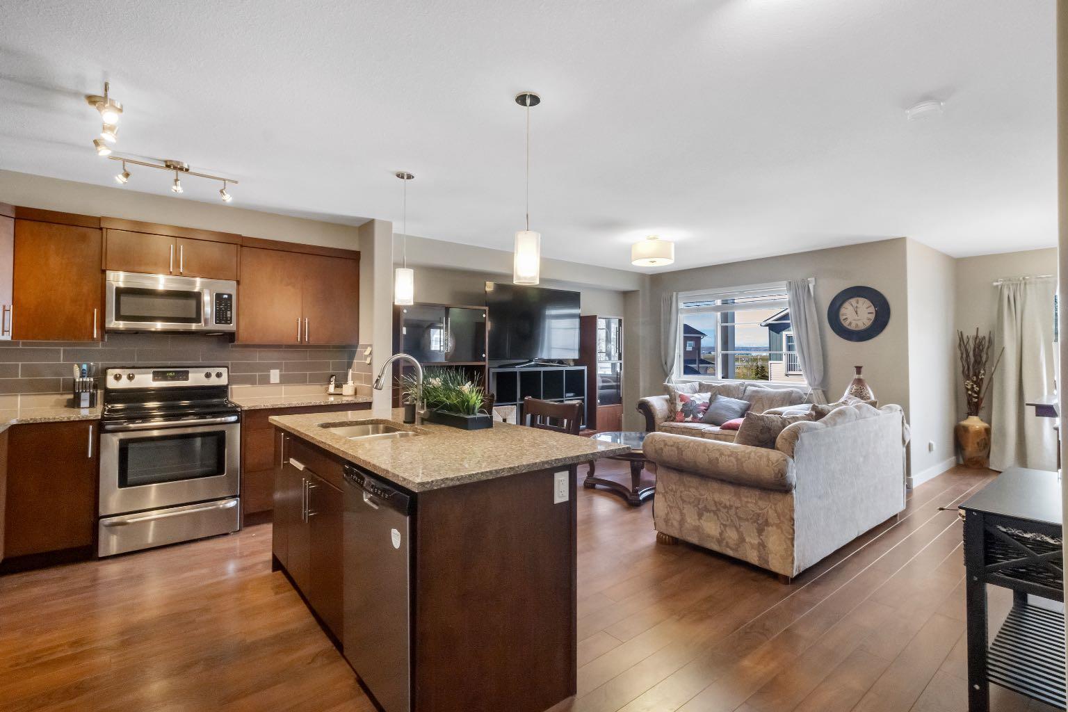 535 Redstone View NE, Calgary, Alberta T3N1B5 For Sale HouseSigma