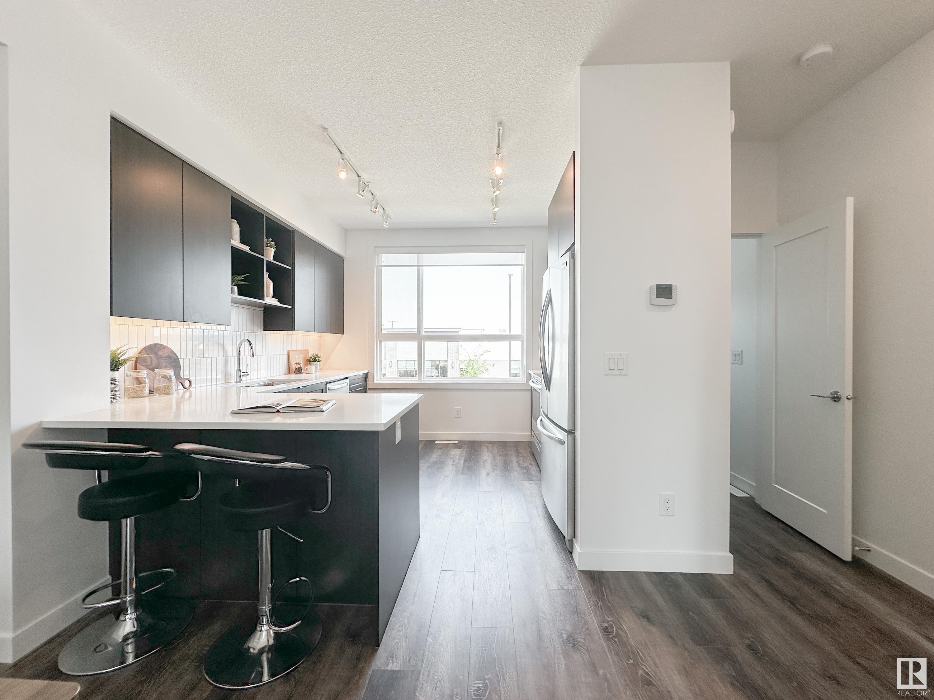 57 100 JENSEN LAKES Boulevard, St. Albert, Alberta T8N7T9 For Sale