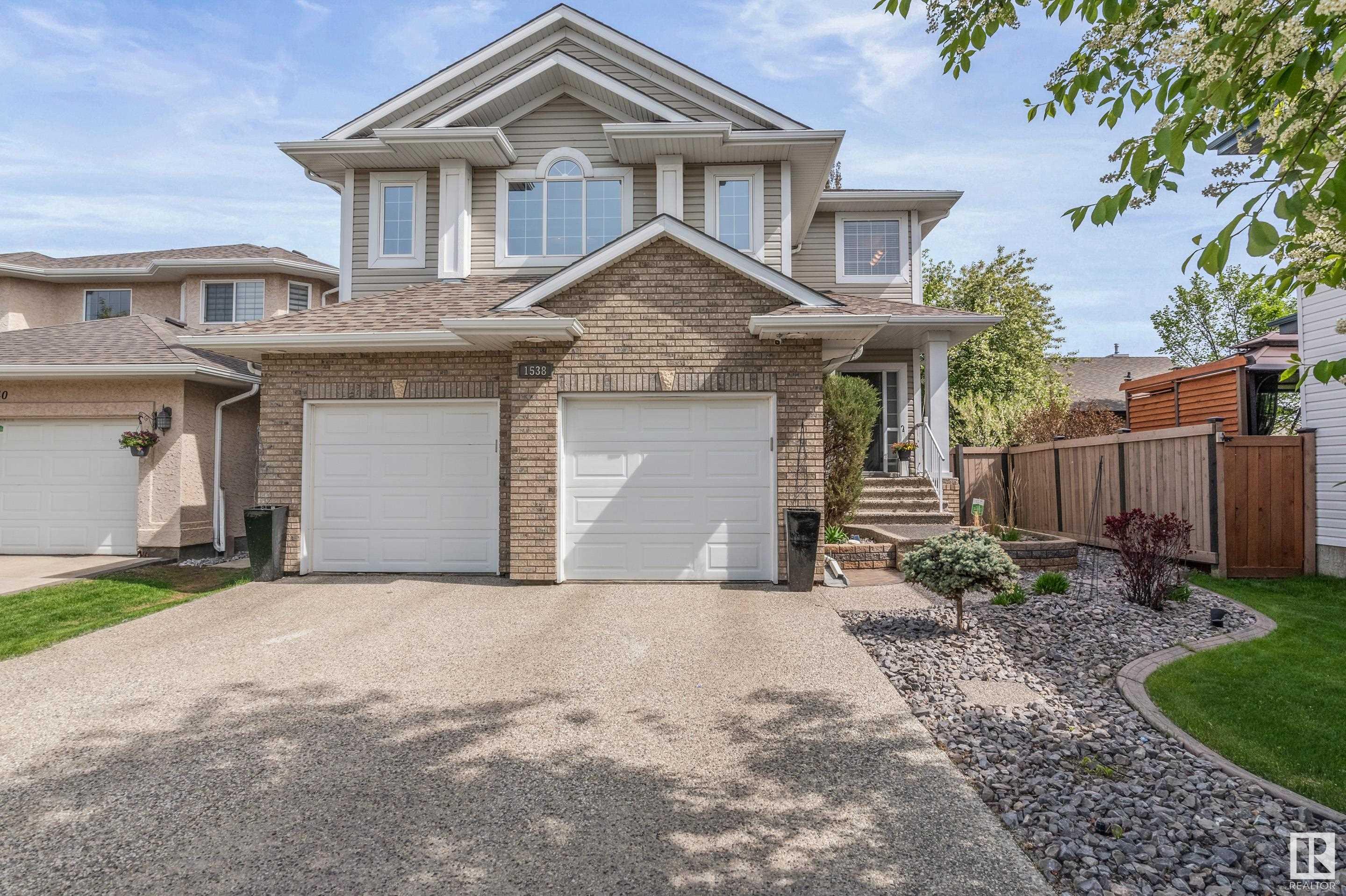 1538 PALMER Close NW, Edmonton, Alberta T5T6W3 For Sale HouseSigma