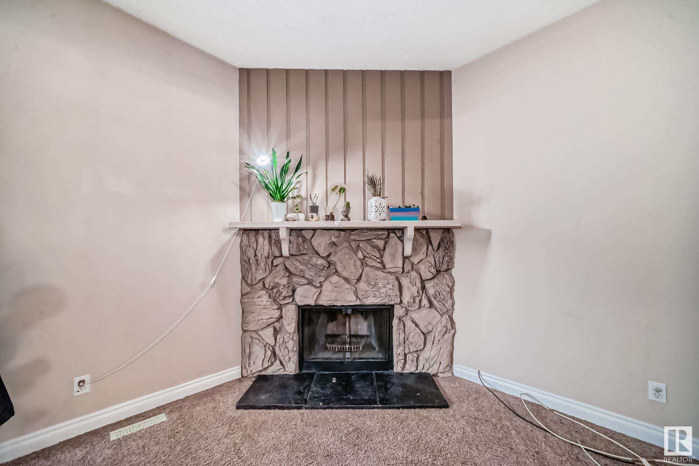 13 AKINSDALE Gardens, St. Albert, Alberta T8N2W8 For Sale HouseSigma