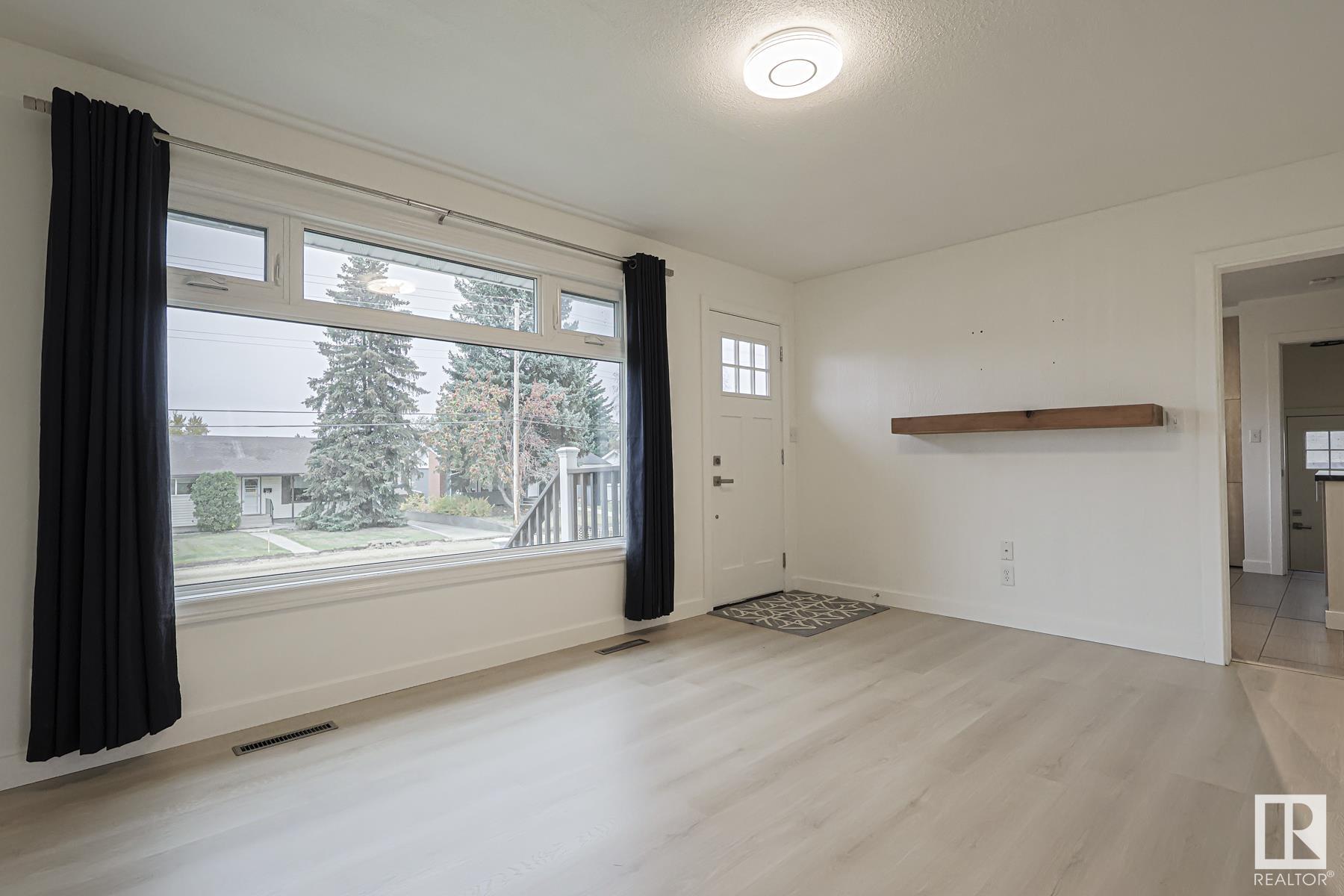 18 MOUNT ROYAL Drive, St. Albert, Alberta T8N1N1 For Sale HouseSigma