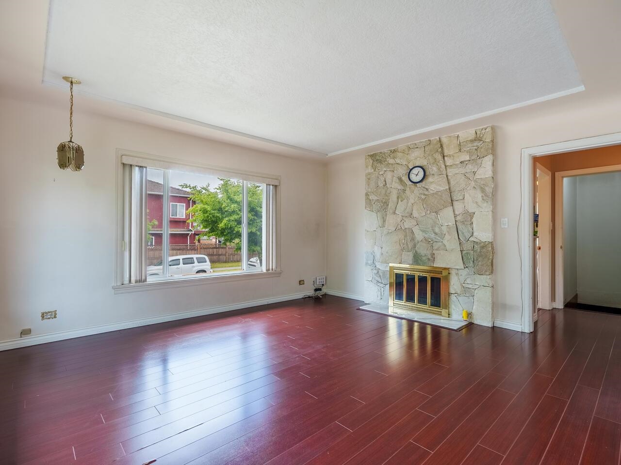 6293 DUMFRIES STREET, Vancouver, British Columbia V5P3B2 For Sale