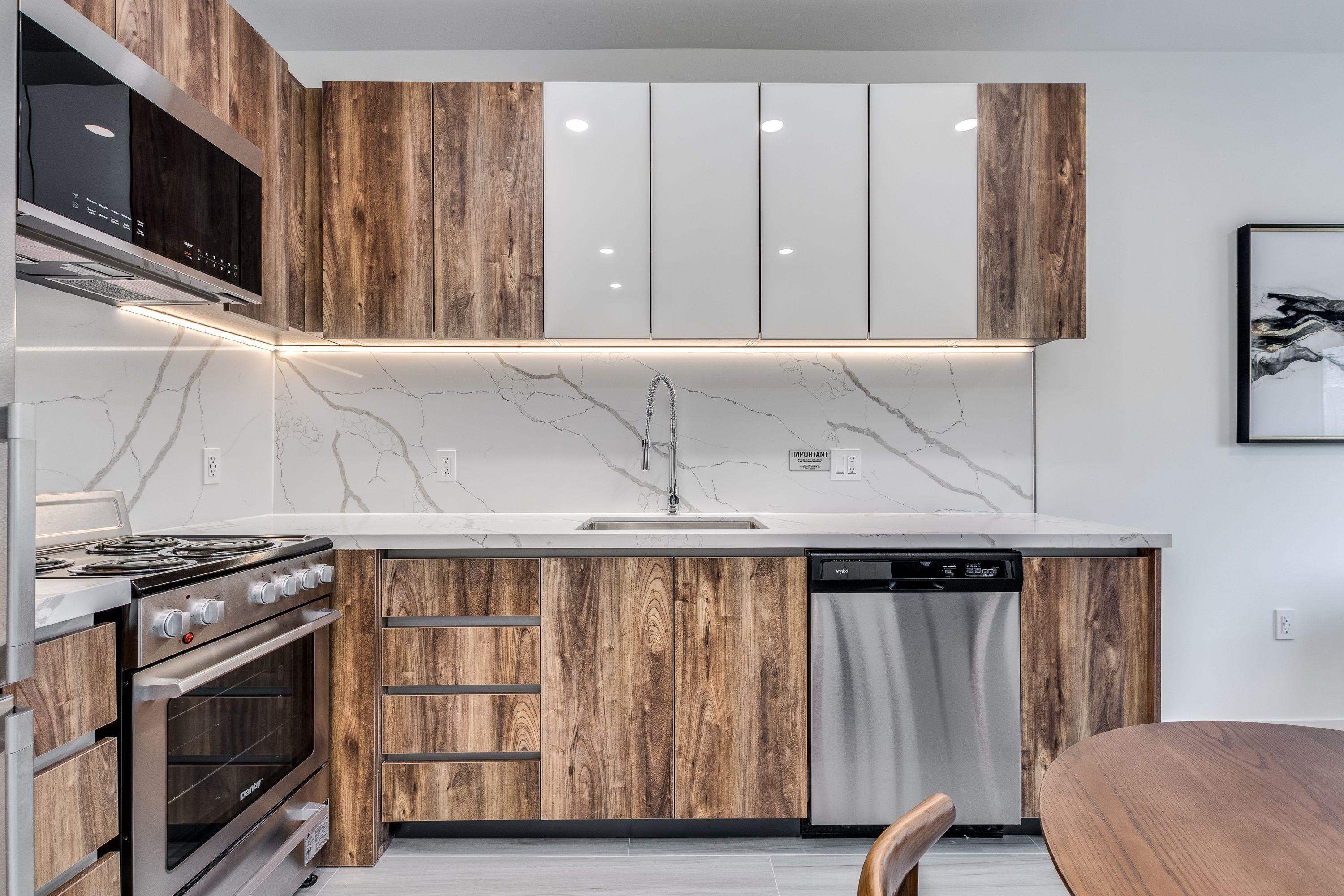 Unit 203 - 1168 Pendrell Street, Vancouver 3