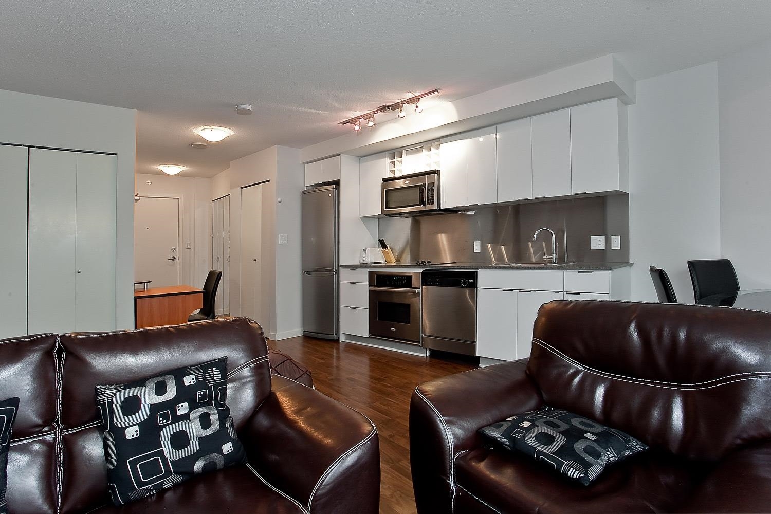 Unit 306 - 233 Robson Street, Vancouver 2