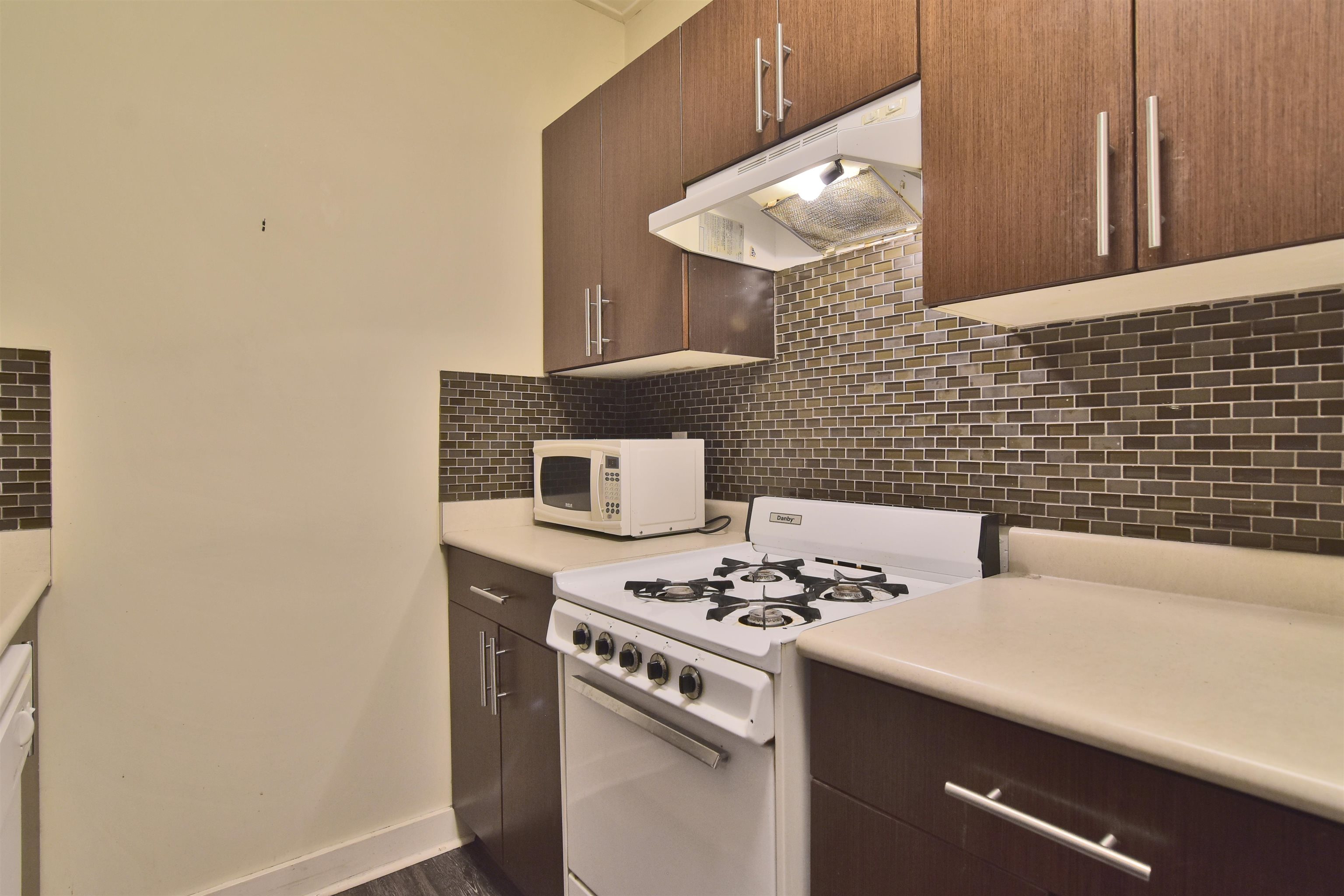 Unit 5 - 935 Jervis Street, Vancouver 5