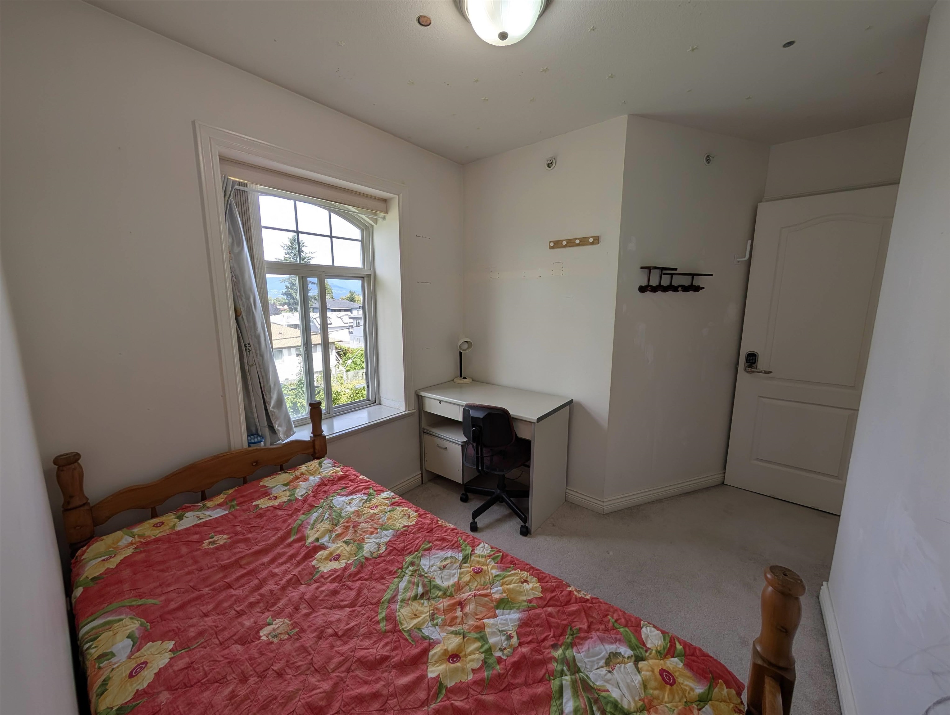 Unit ROOMS in SHARED - 4XXX Reid Street, Vancouver 2