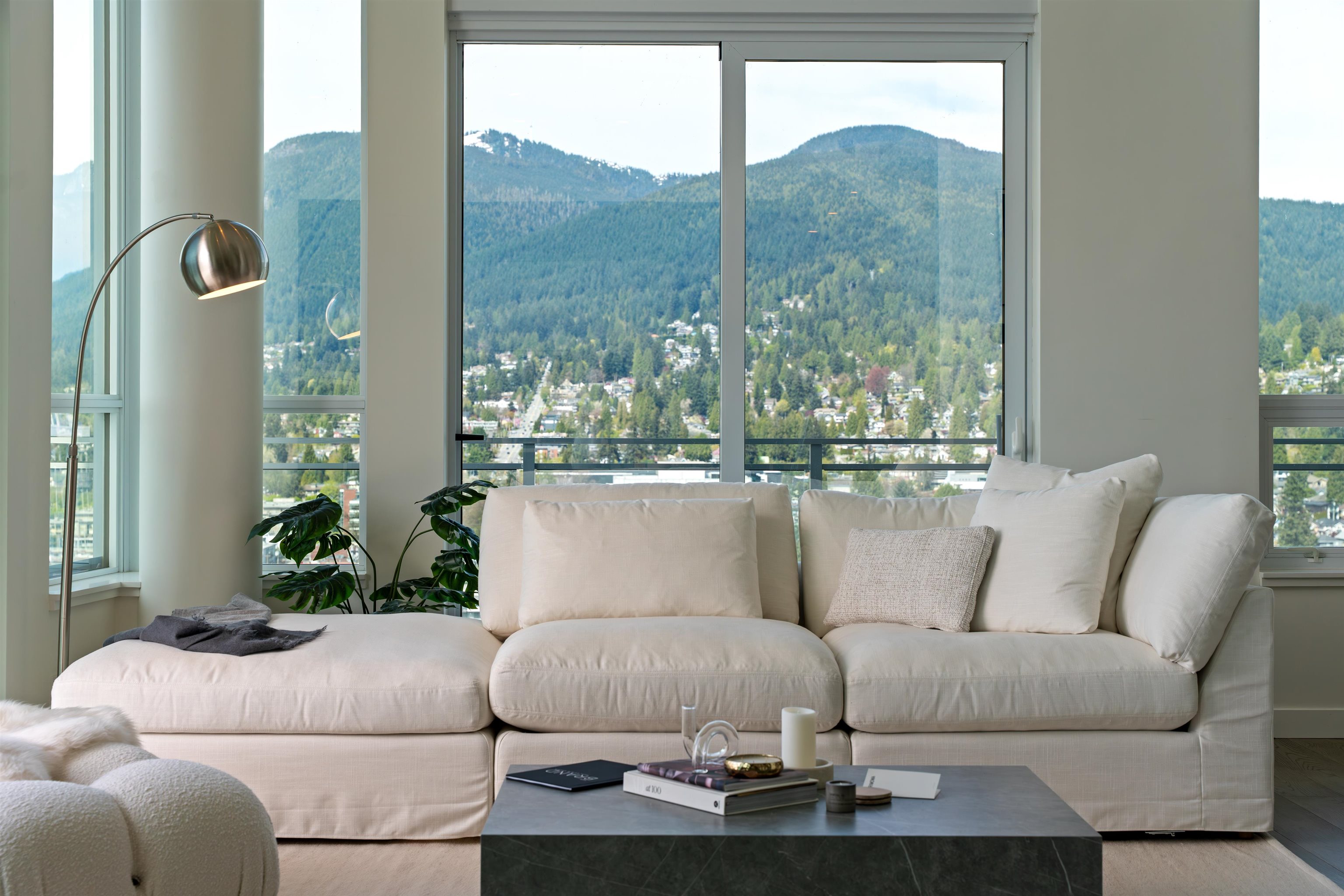 Unit 2403 - 125 14th Street E, North Vancouver 2