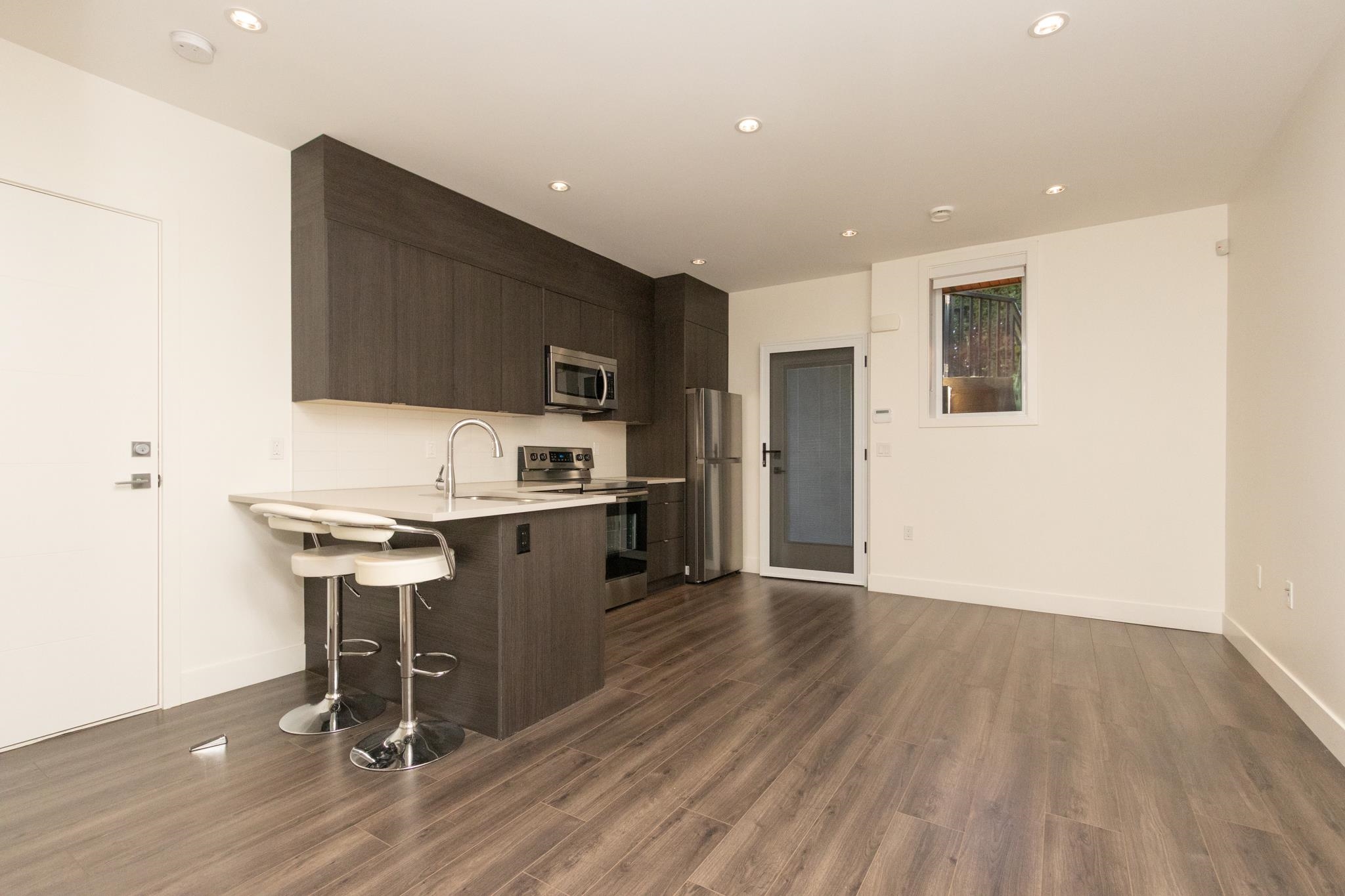Unit Suite - 7230 Kitchener Street, Burnaby 2
