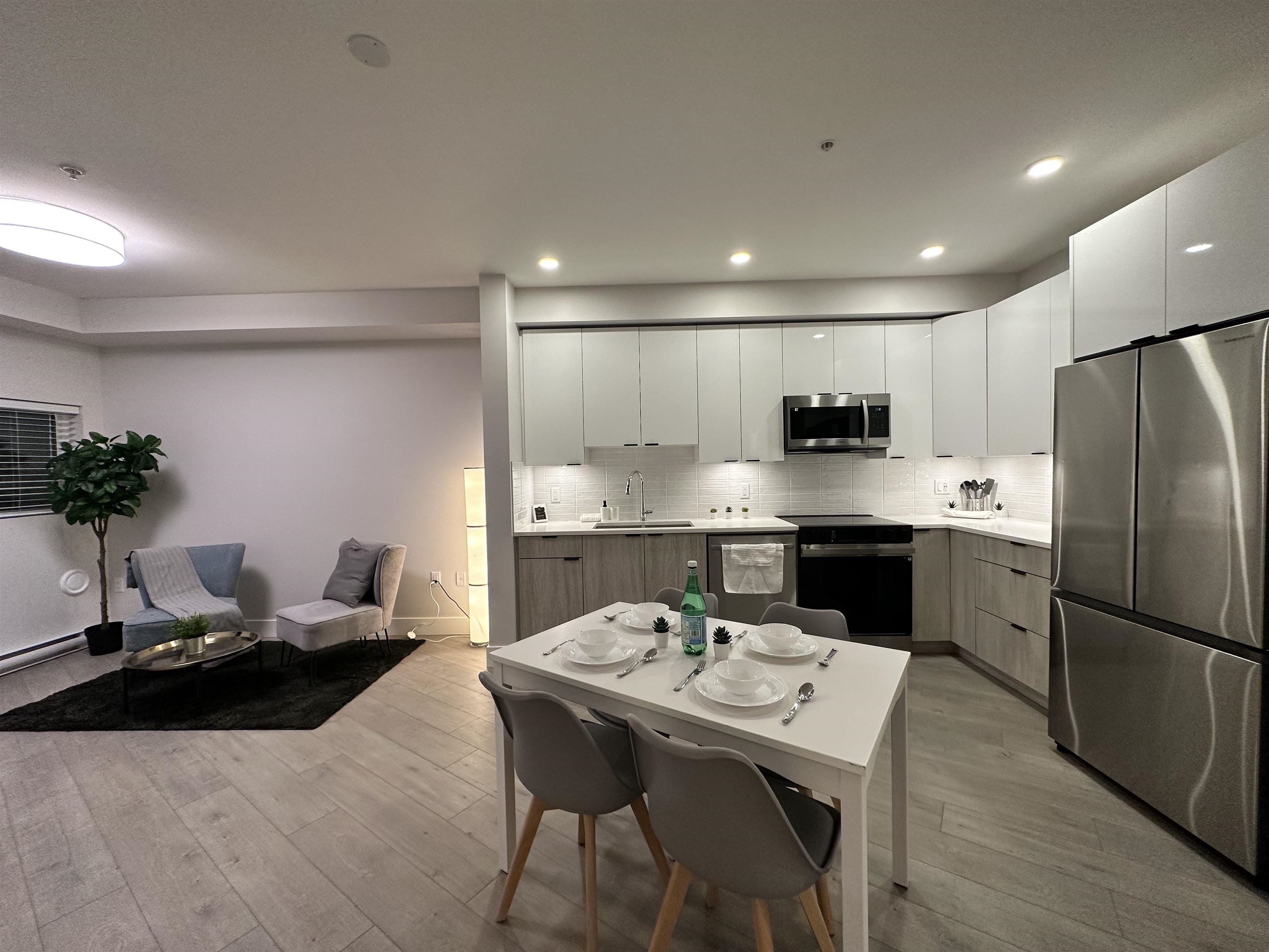 Unit 503 - 20061 Fraser Highway, Langley 2