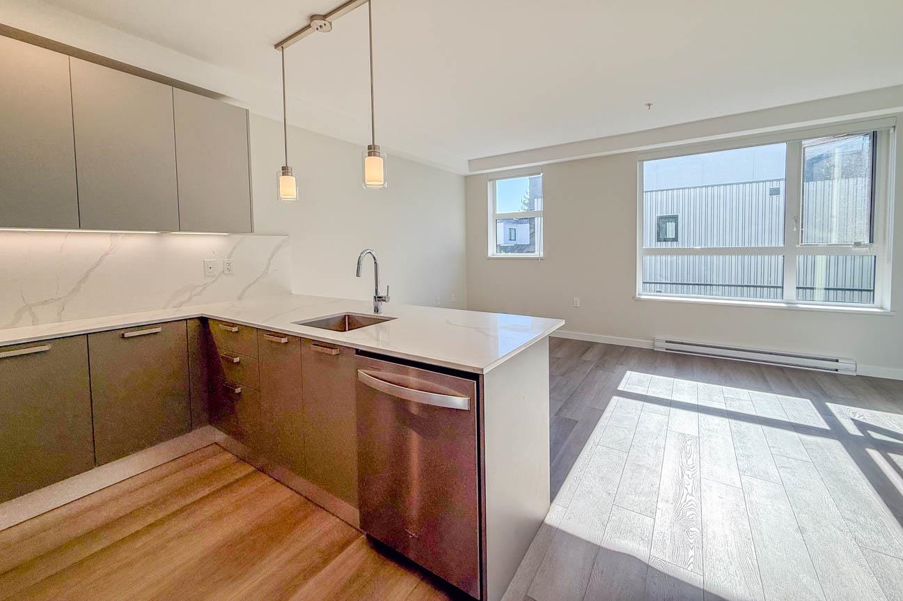 Unit 400 - 3588 Hull, Vancouver 5