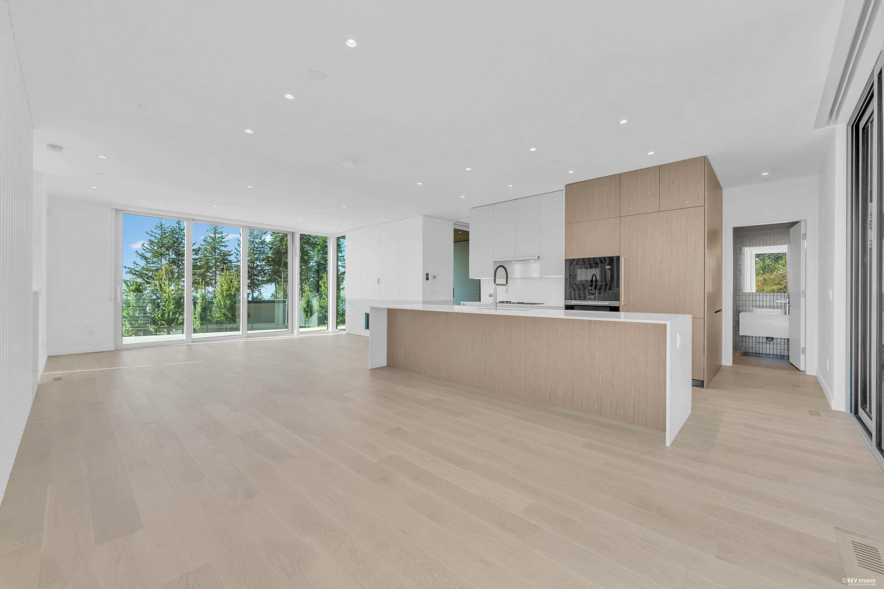 3317 Chippendale Road, West Vancouver 2