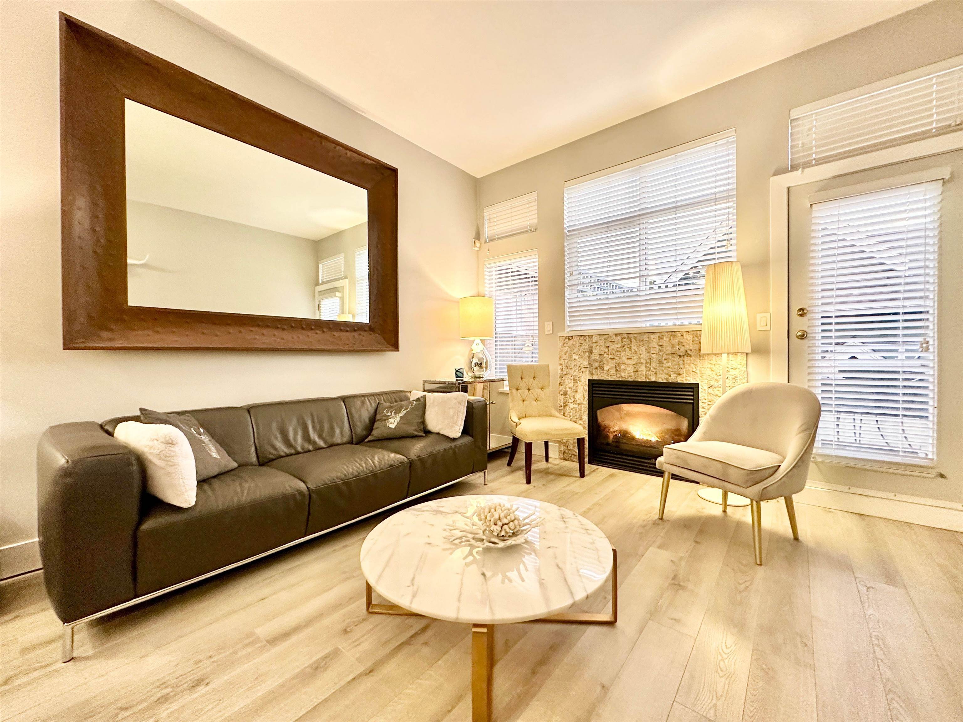 Unit D - 136 4th Street W, Vancouver 3