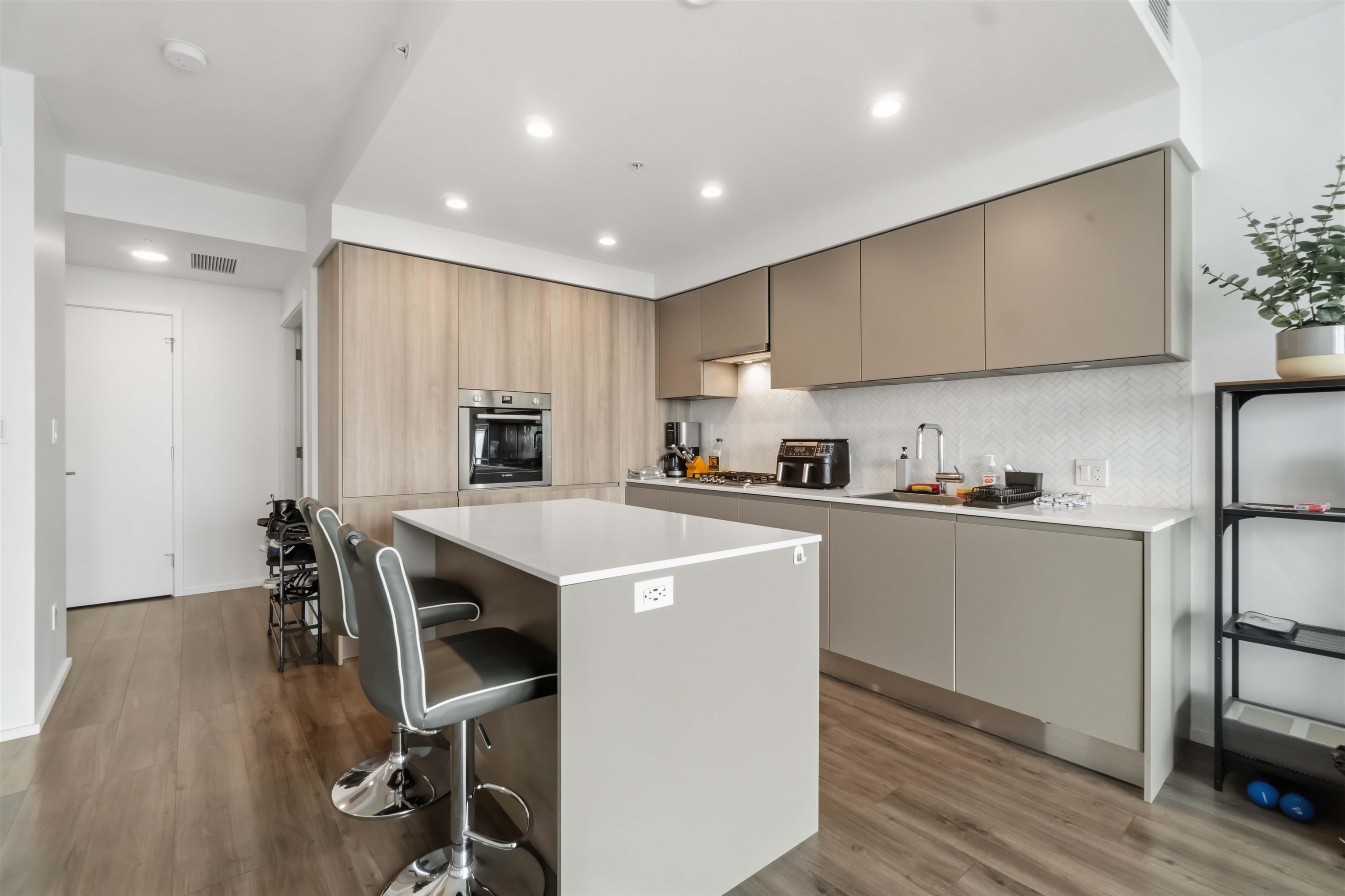 Unit 26xx - 3833 Evergreen Place, Burnaby 4