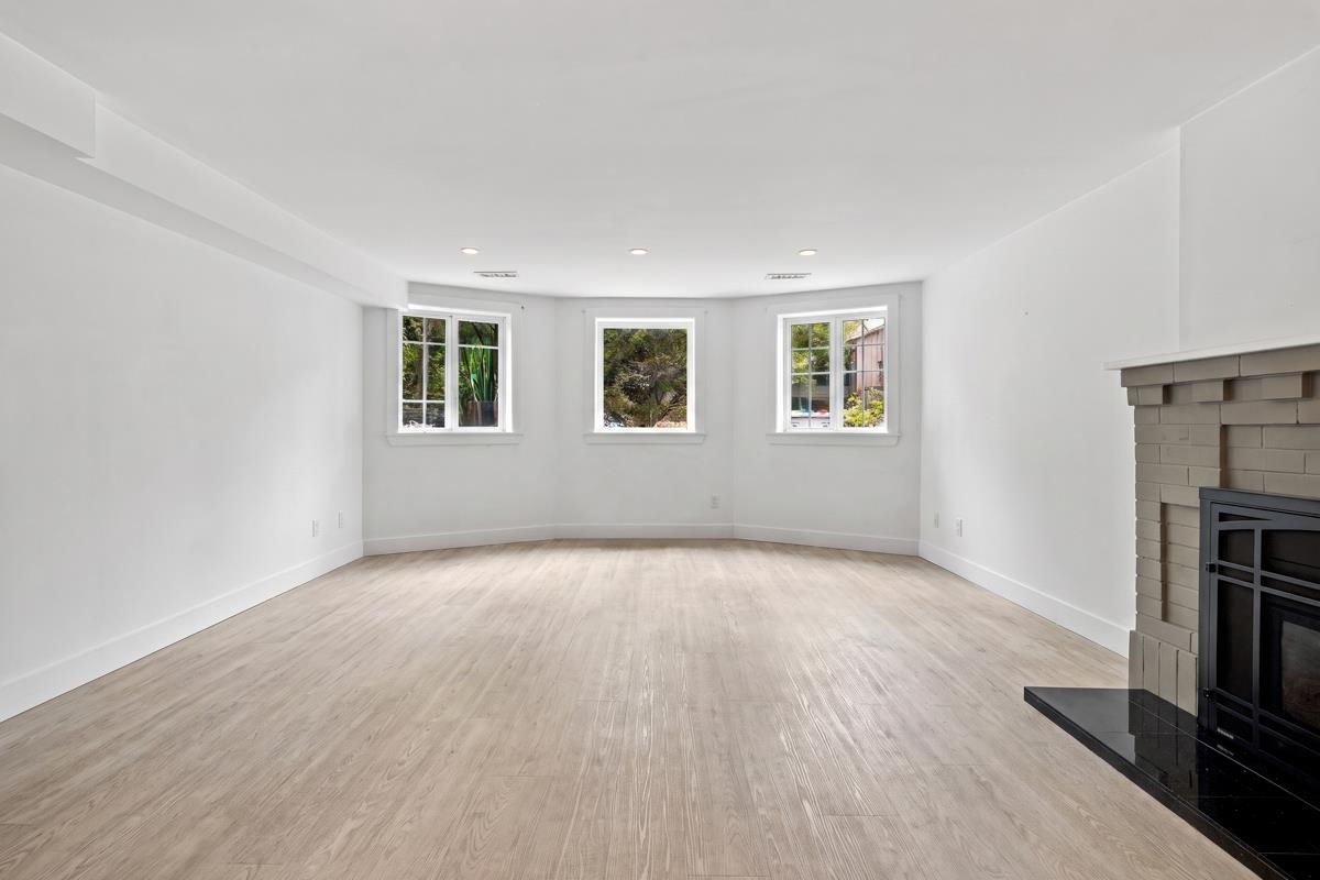 Unit Basement Suite - 2843 W 49th Ave, Vancouver 2