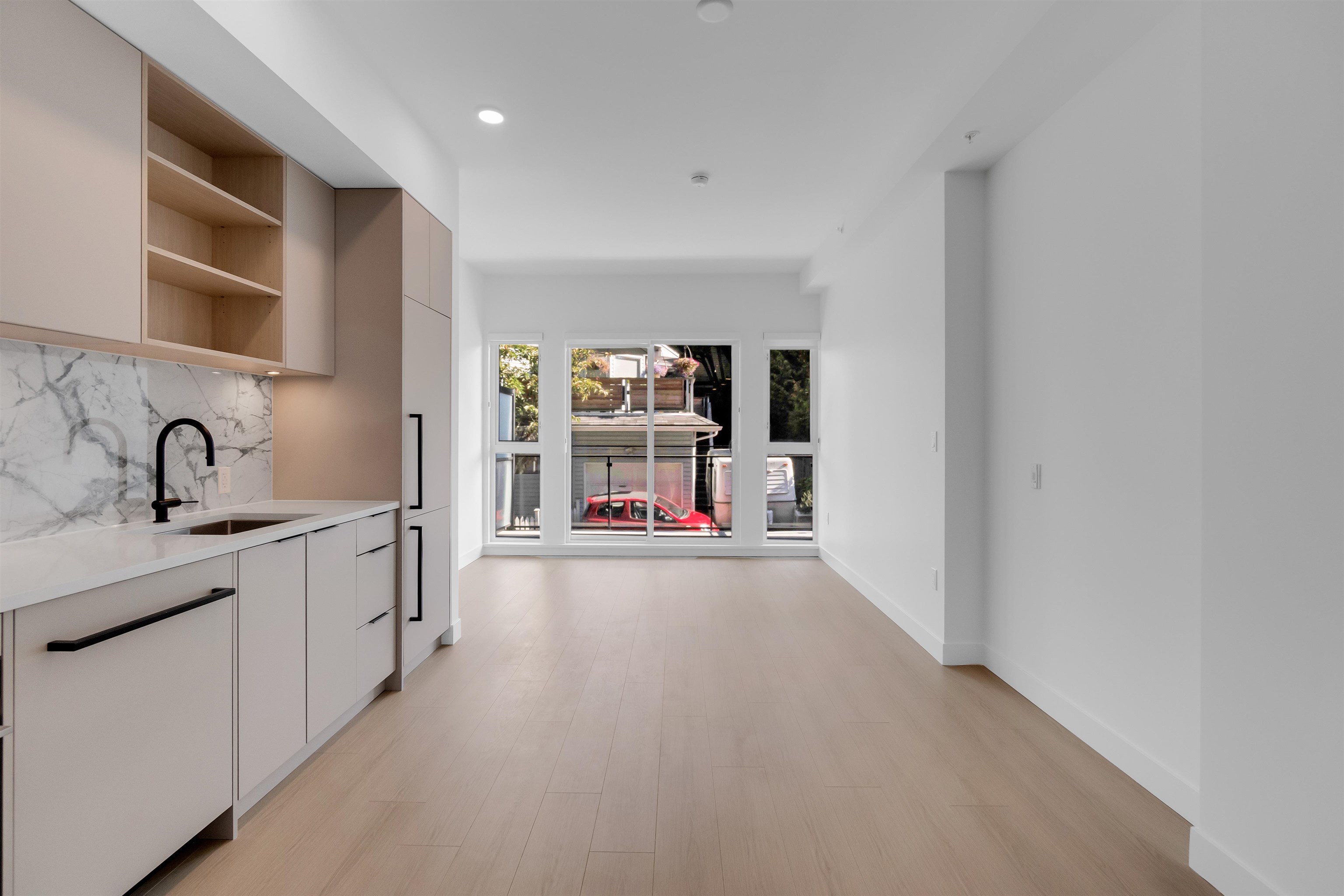 Unit 2XX - 422 3rd Street E, North Vancouver 2
