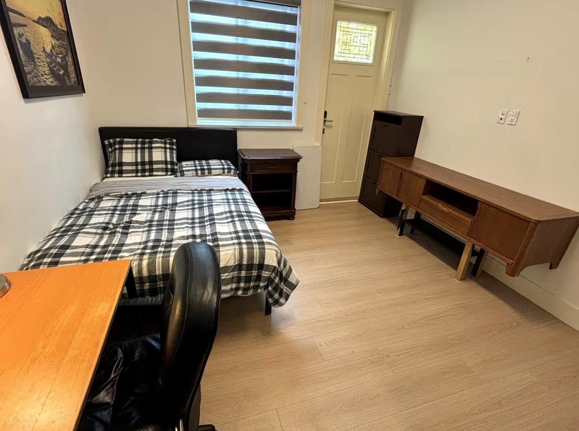 8251 Brownell Road, Richmond 3