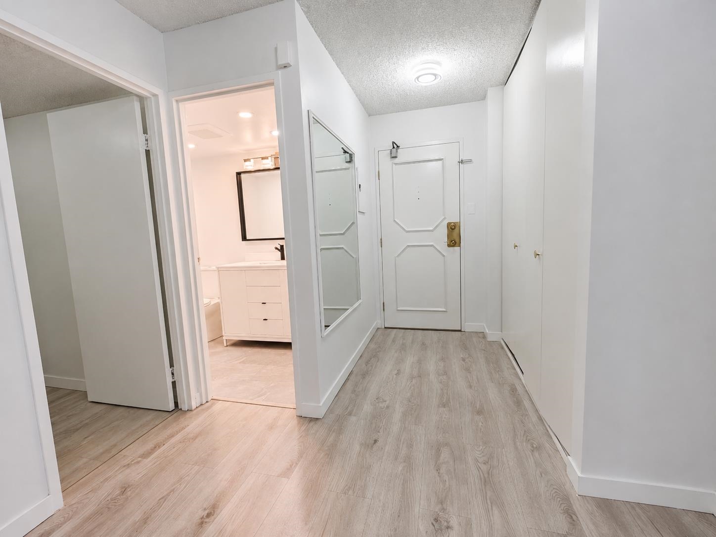 Unit 409 - 2024 Fullerton Avenue W, North Vancouver 3