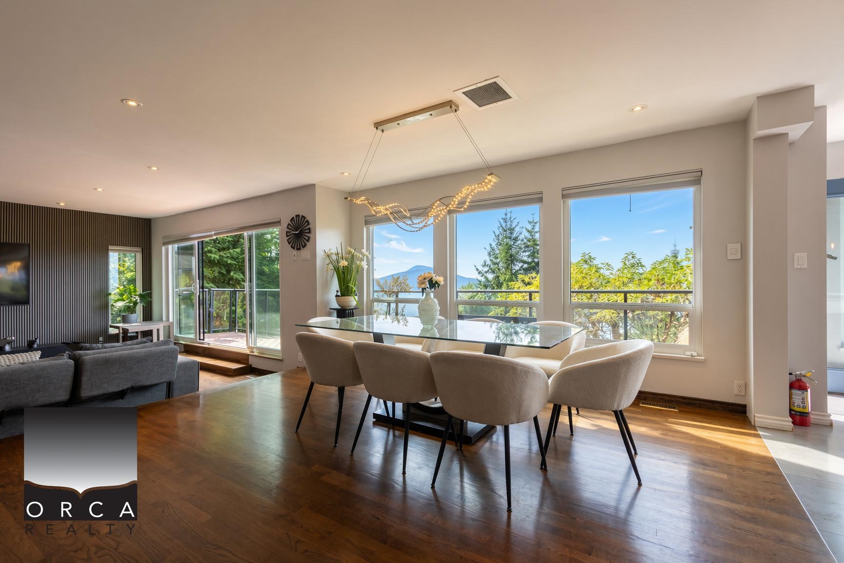 325 Kevin Grove Way, Lions Bay 4