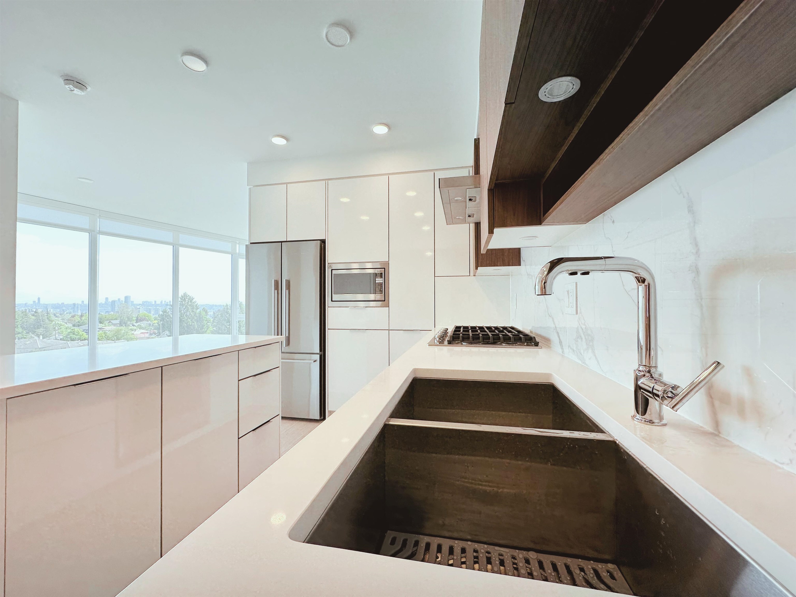 Unit 601 - 7799 Park Crescent, Burnaby 3
