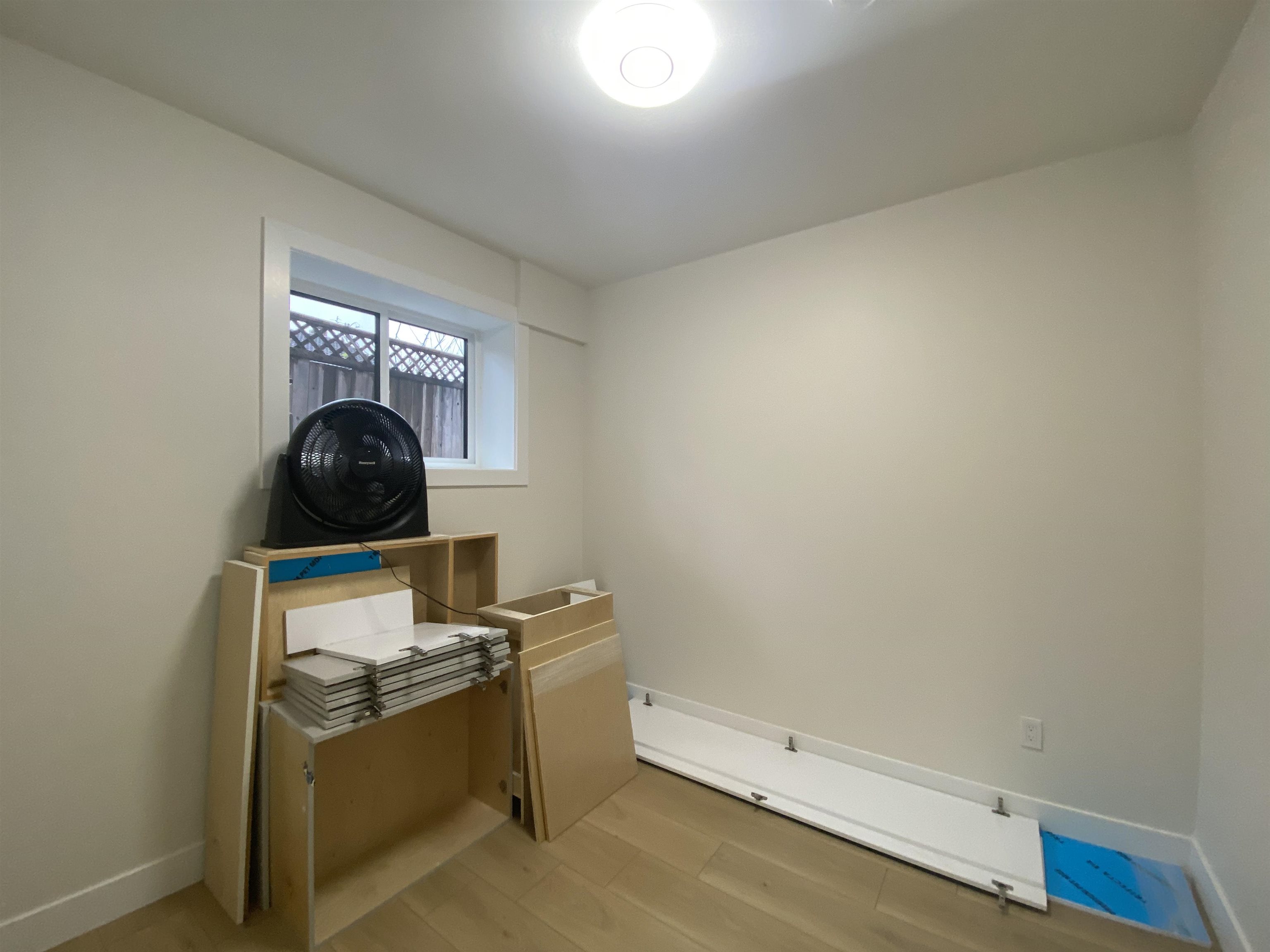 Unit 1 Bed Suite - 7542 Lindrick Court, Burnaby 5