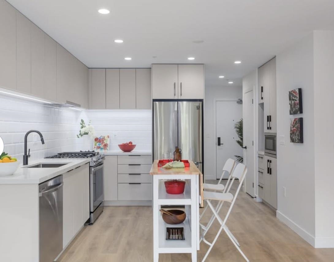 Unit 107 - 3018 St George Street, Port Moody 5