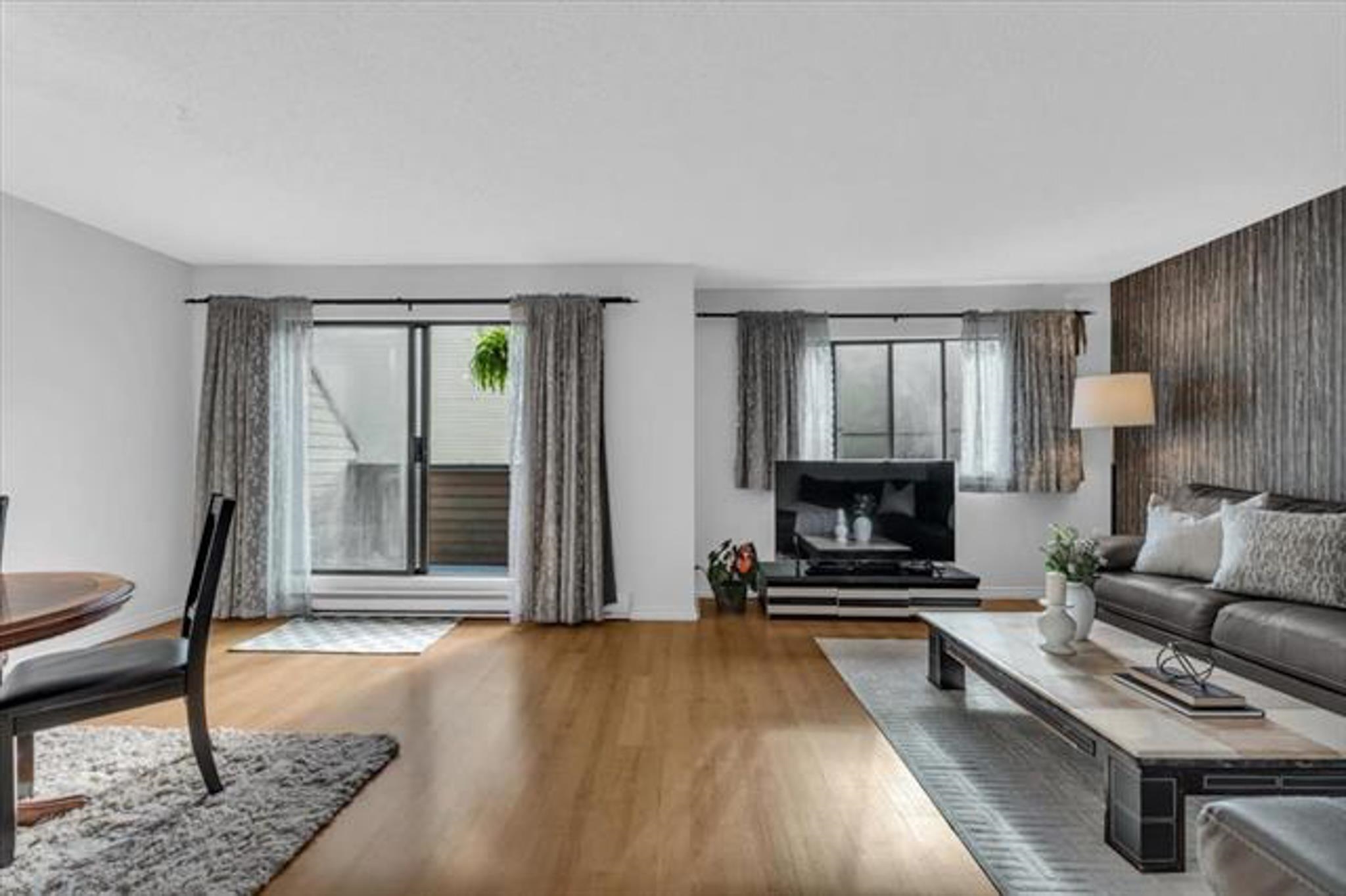 3295 Mountain Highway, North Vancouver 4