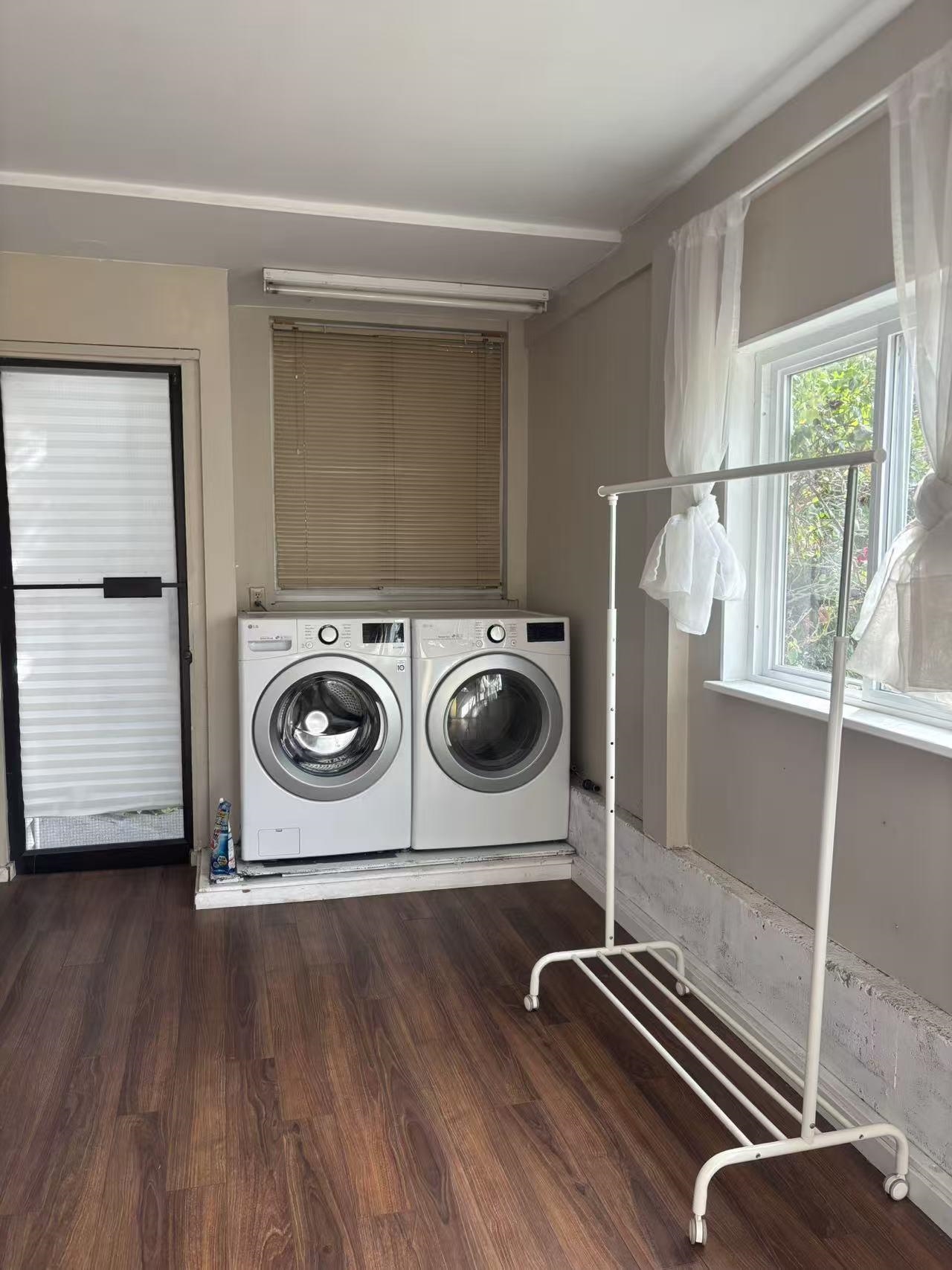 2954 Dollarton, North Vancouver 2