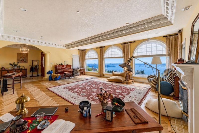 2379 Constantine Place, West Vancouver 2