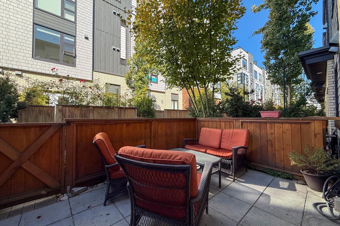 Unit 113 - 515 2nd Street E, North Vancouver 4