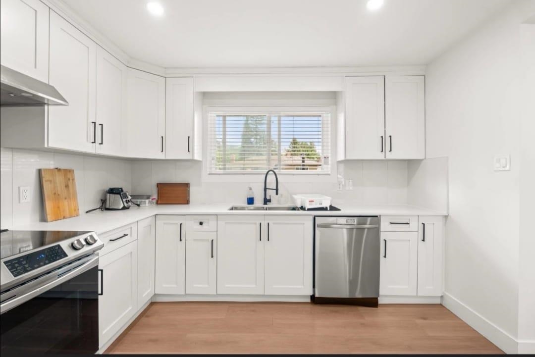 Unit Upper - 1106 Duthie Avenue, Burnaby 5