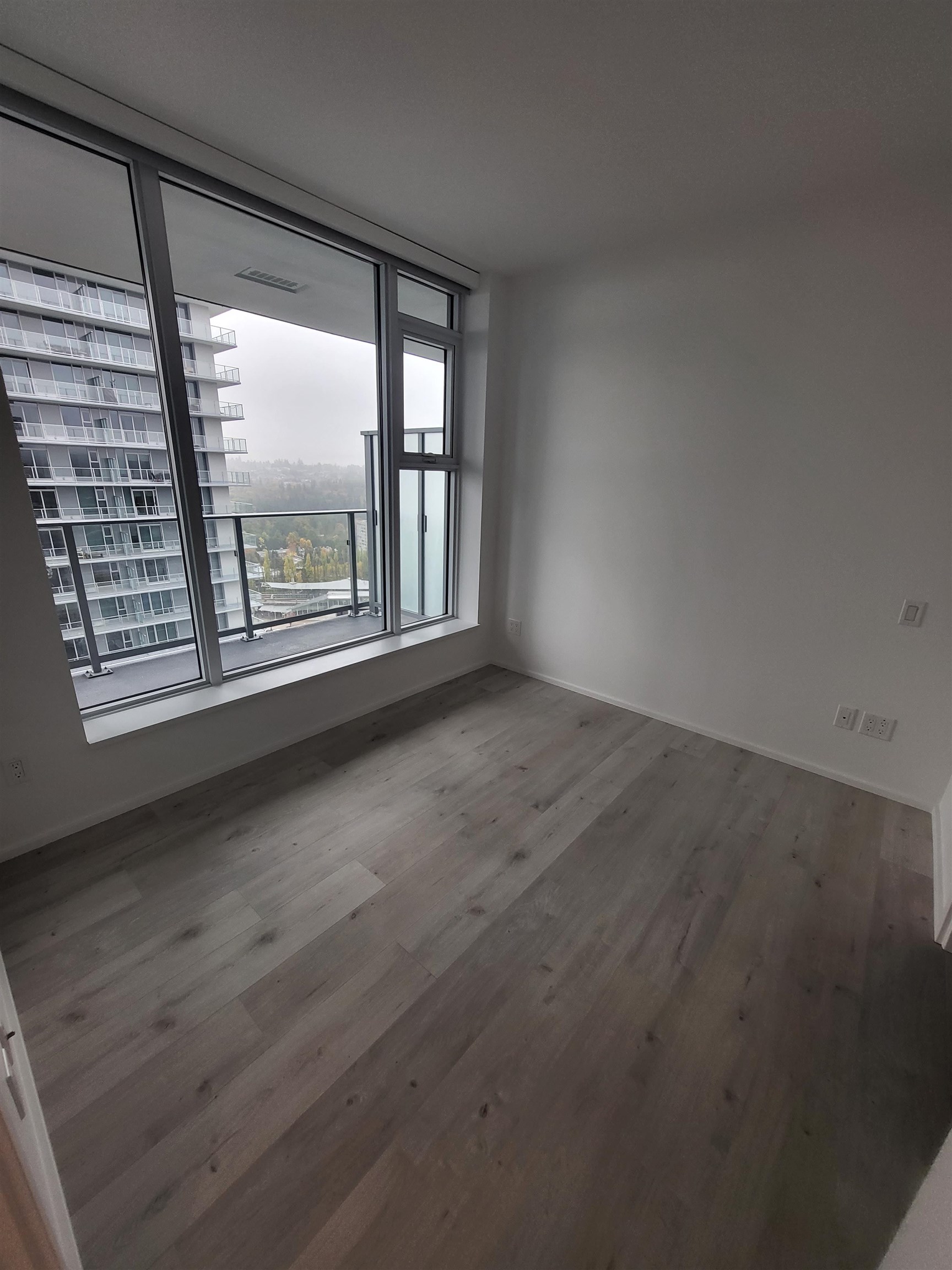 Unit 1606 - 3809 Evergreen Place, Burnaby 4
