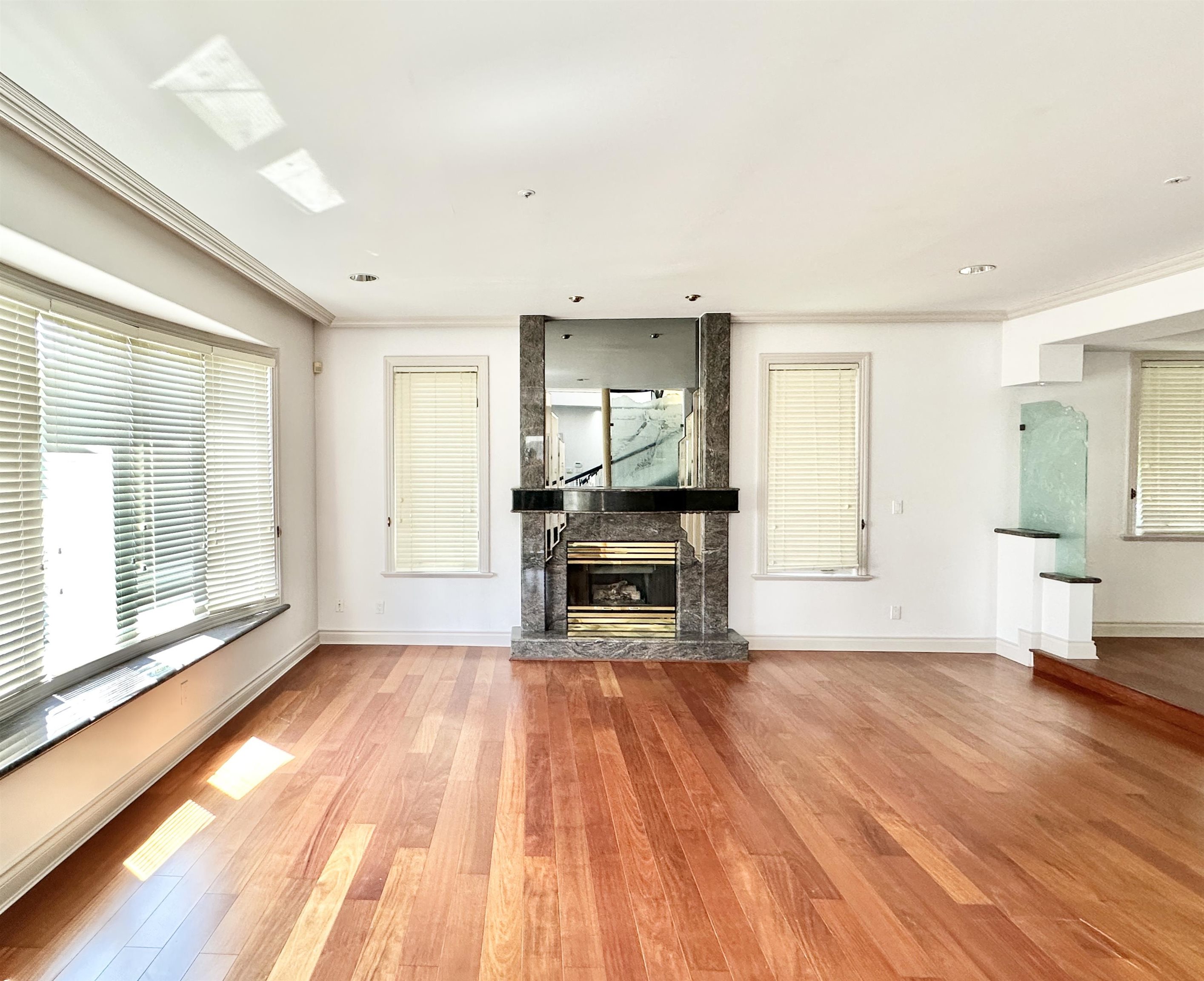 883 52 Avenue W, Vancouver 5
