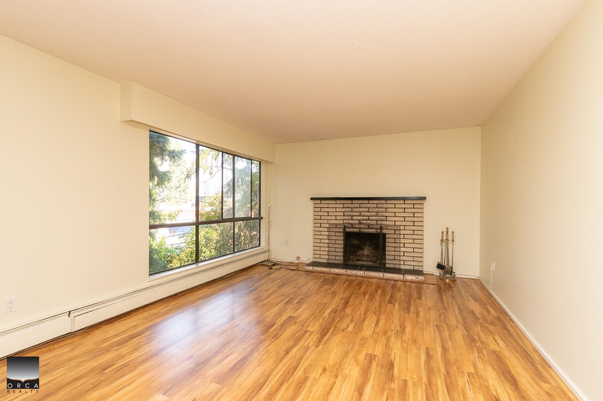 Unit 203 - 1877 West 5th Street, Vancouver 3