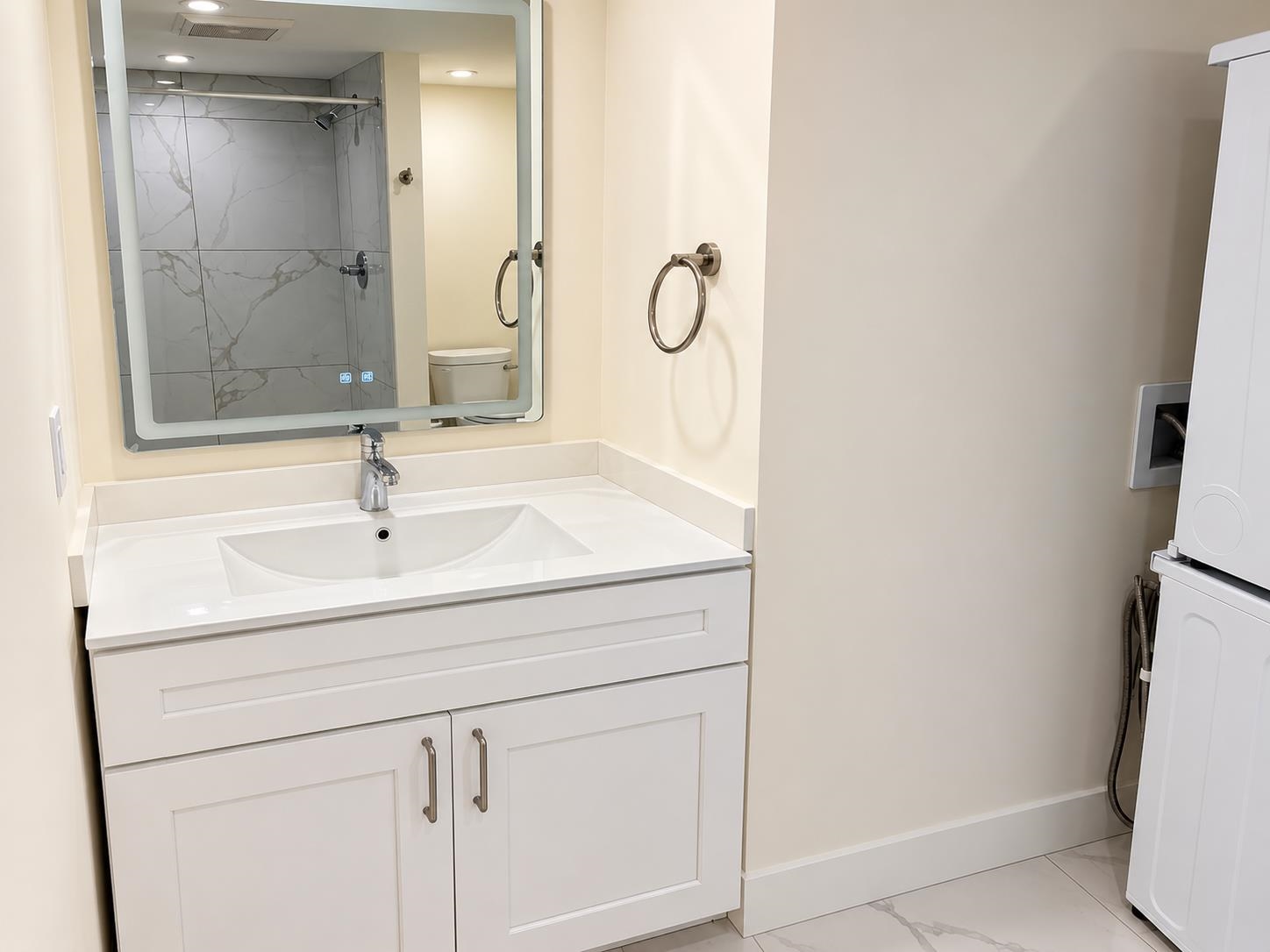 4147 W13th Ave, Vancouver 3