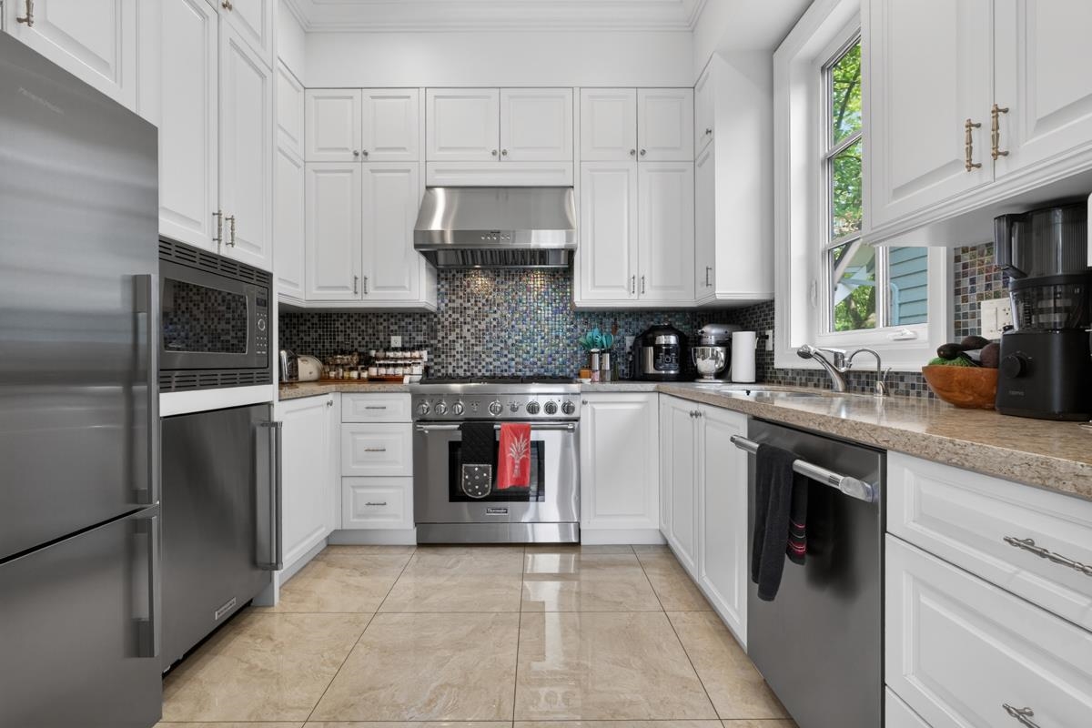 3818 Broadway W, Vancouver 4