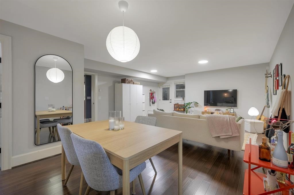 Unit Suite - 518 16th Street E, North Vancouver 4