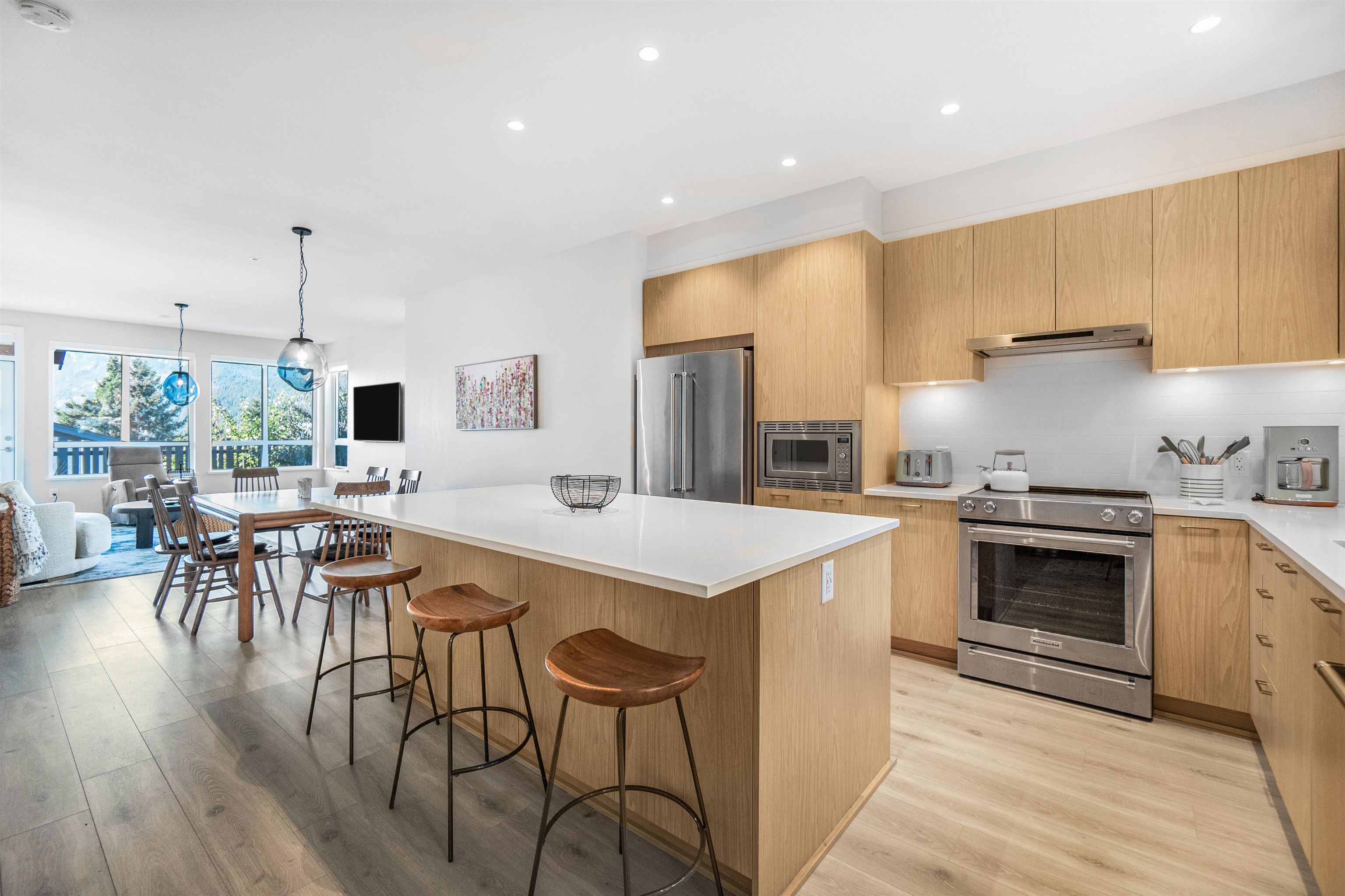 Unit 6 - 41215 Garibaldi Springs Way, Squamish 2