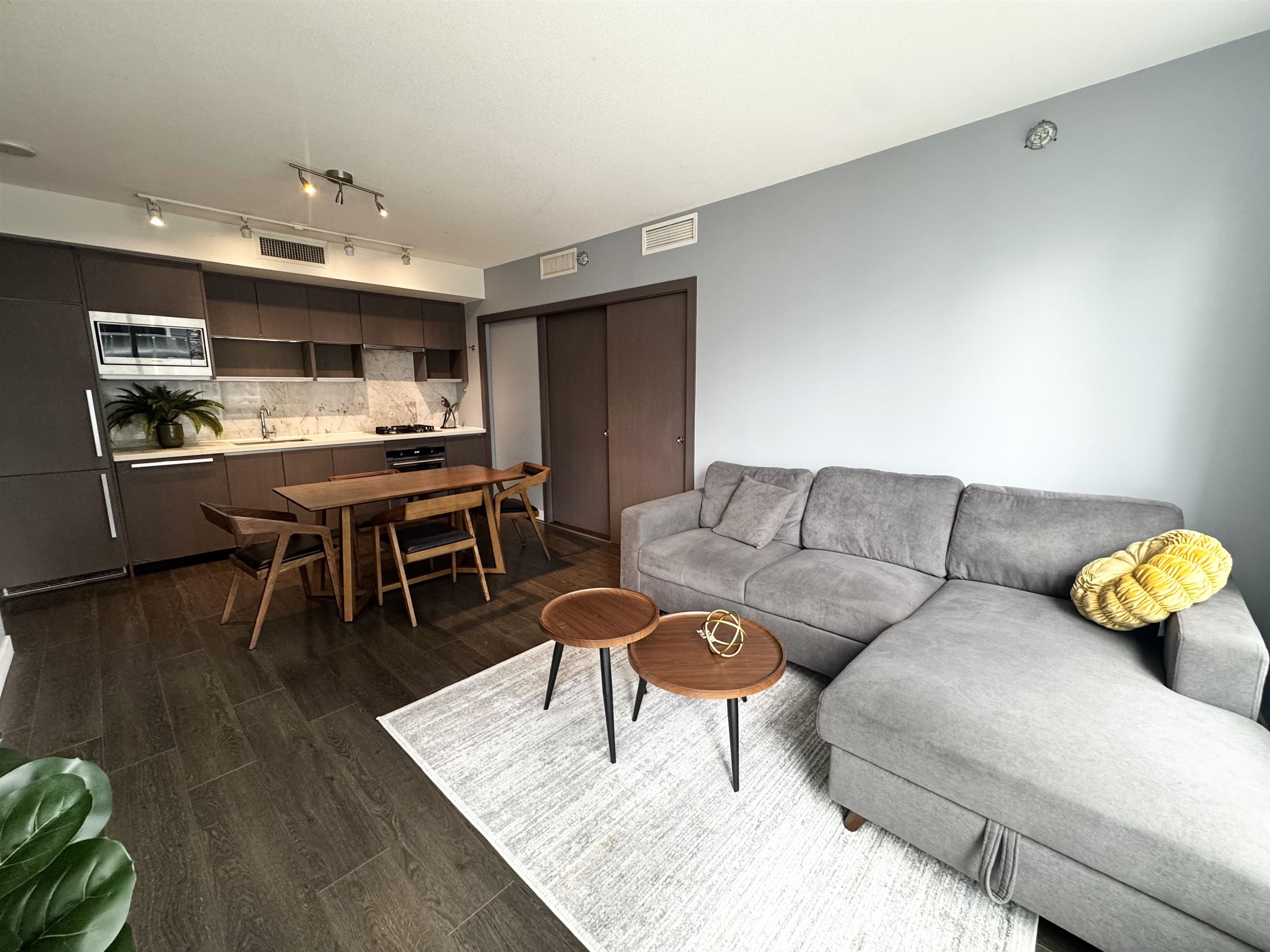 Unit 517 - 68 Smithe Street, Vancouver 4
