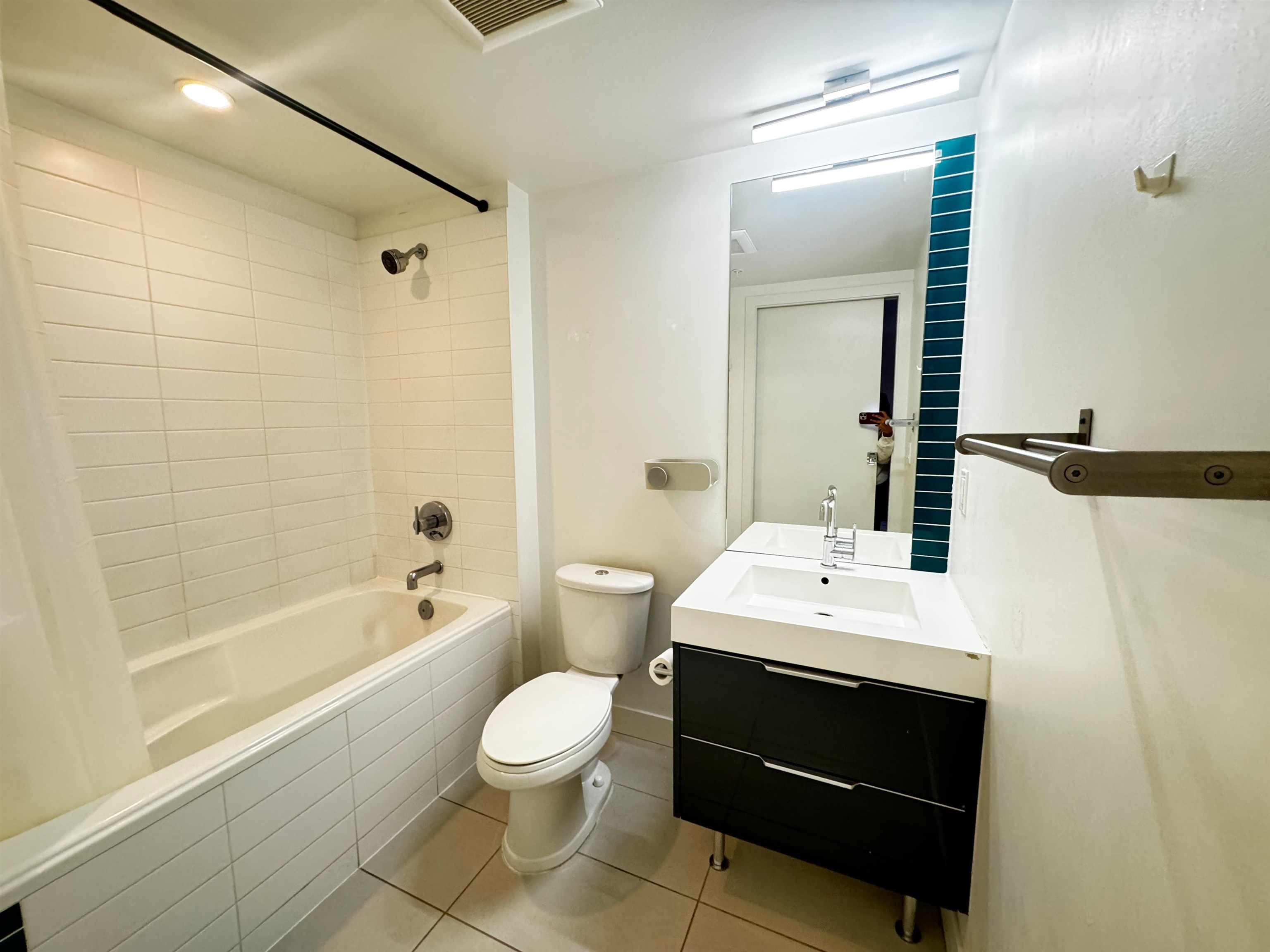 Unit 605 - 1325 Rolston Street, Vancouver 3