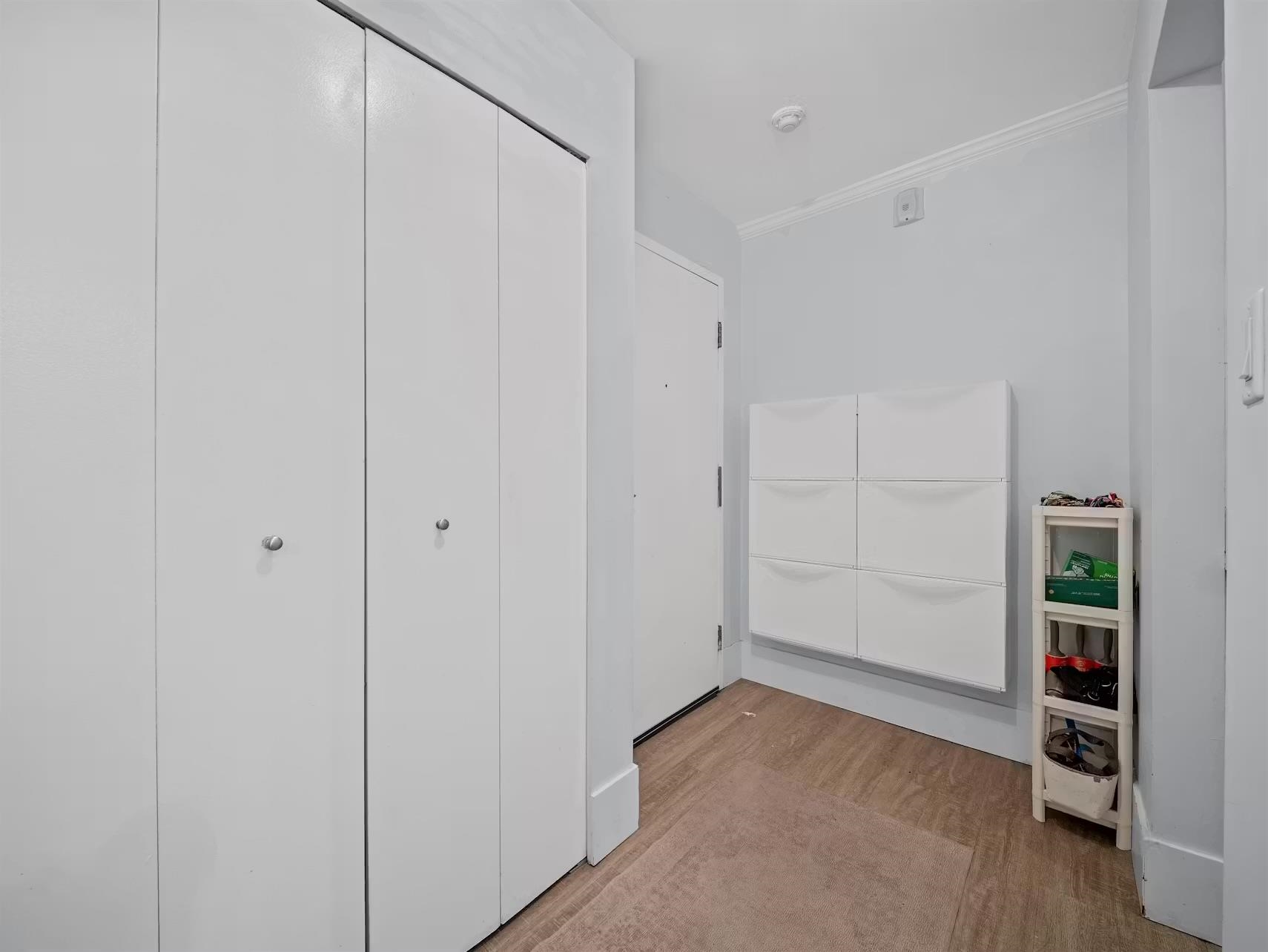 Unit 210 - 141 13th Street W, North Vancouver 4