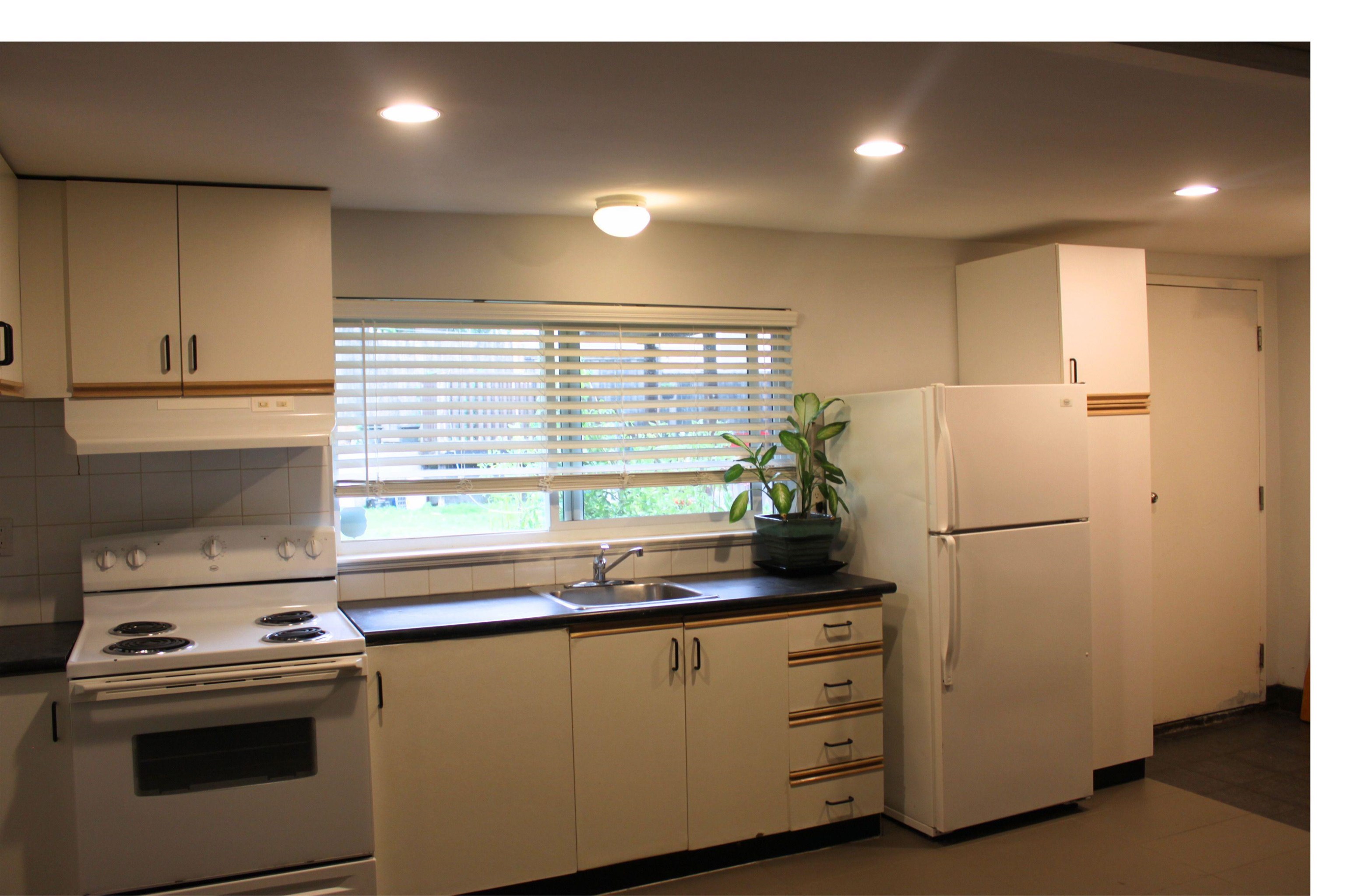 737 Robinson, Coquitlam 4