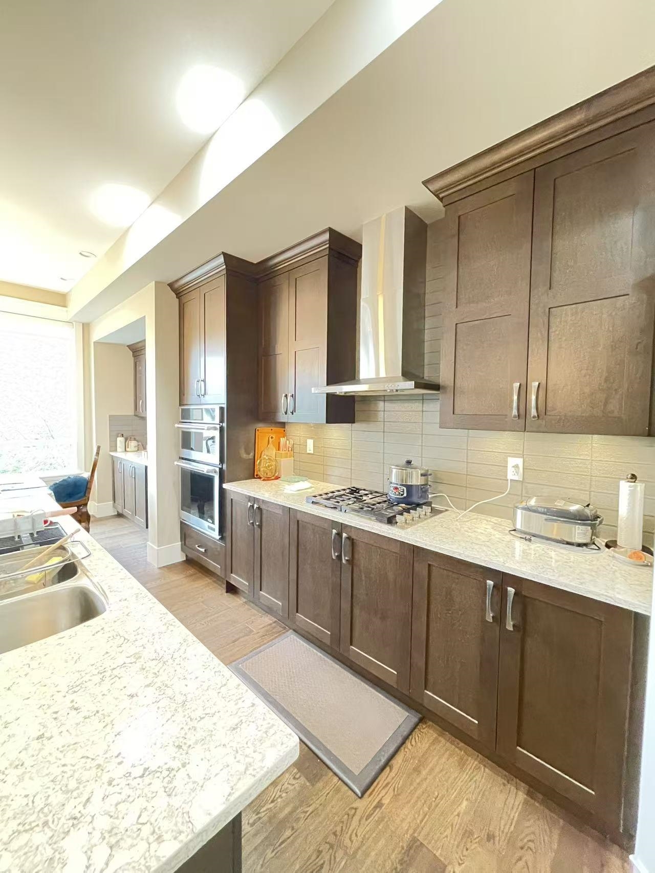 3000 Helc Place, Surrey 3