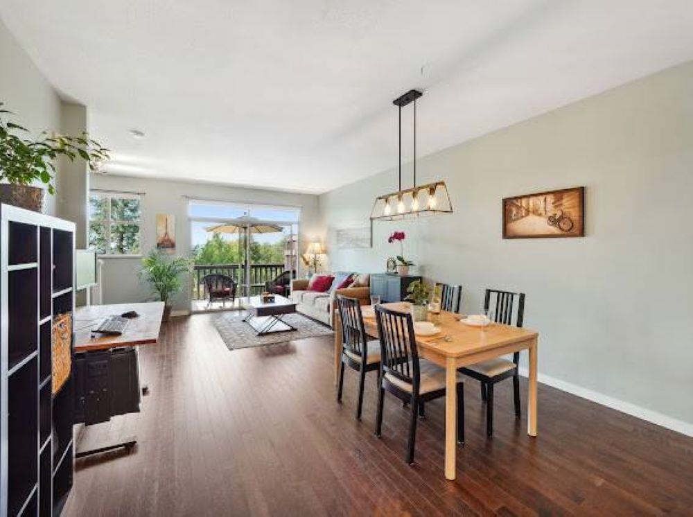 320 Decaire Street, Coquitlam 5