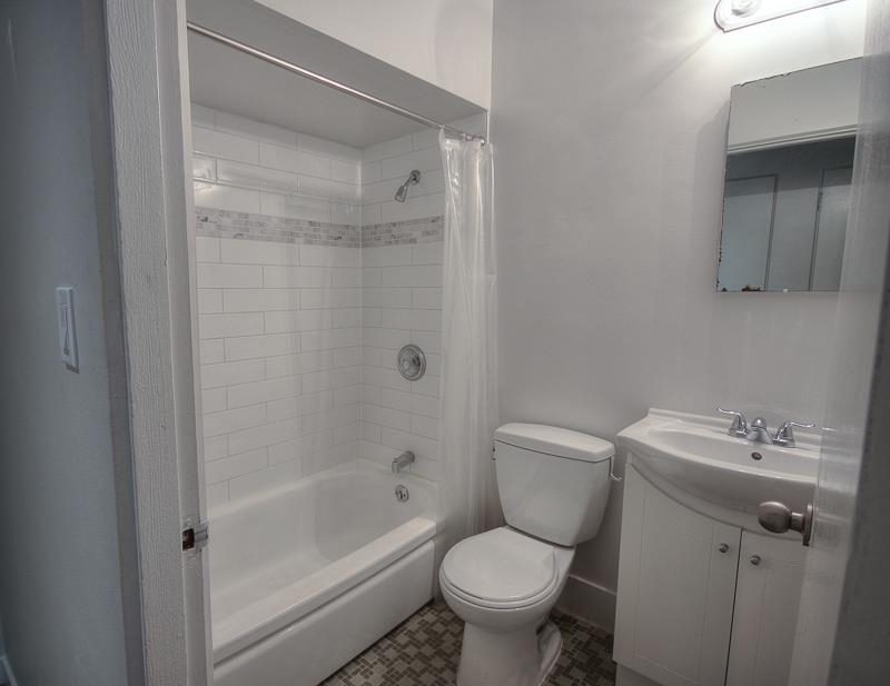 Unit 107 - 1540 Haro Street, Vancouver 5