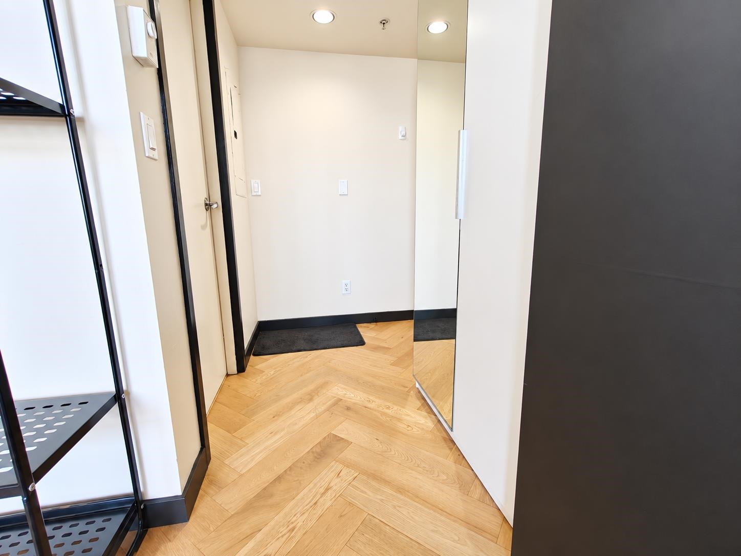 Unit 903 - 933 Seymour Street, Vancouver 5