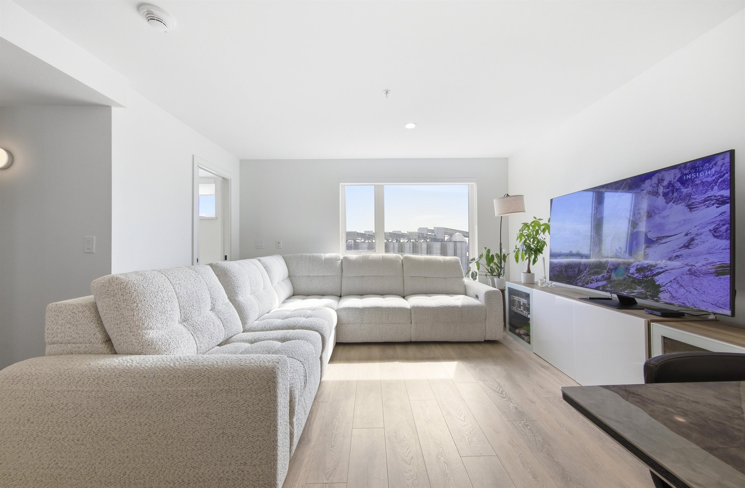 Unit 356 - 555 2nd E Street, North Vancouver 3